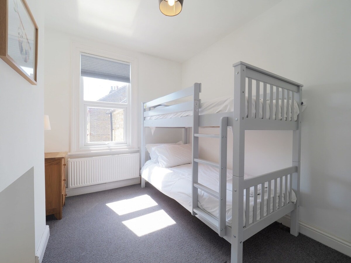 Herbert Road, Ramsgate - Host & Stay
