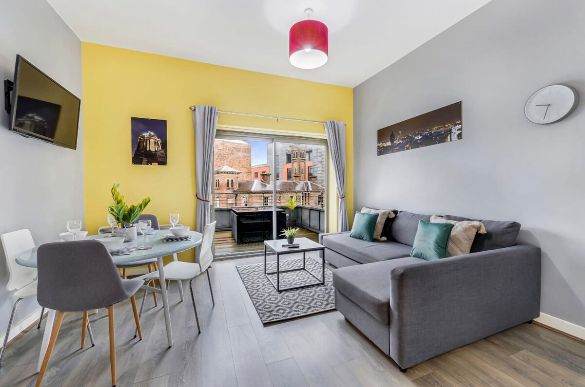 Campbell Sq Roof Terrace Apt, Liverpool - Host & Stay
