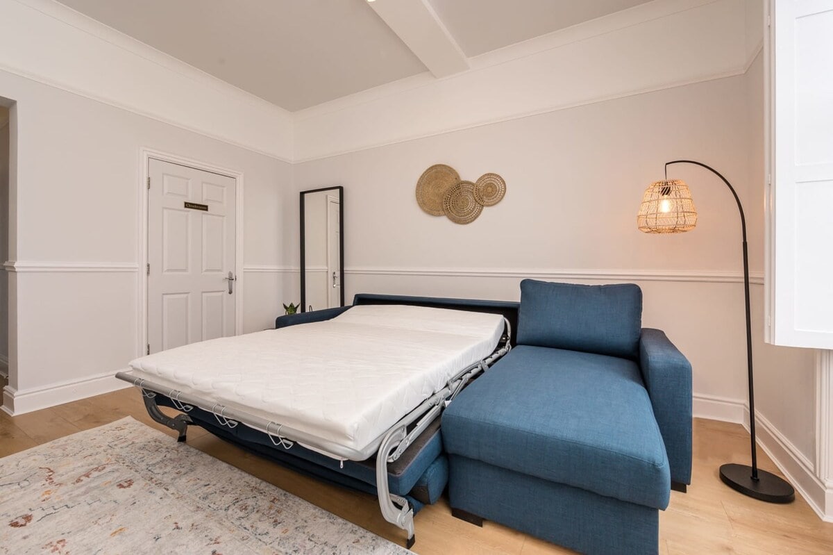 Seel St Townhouse Apt II