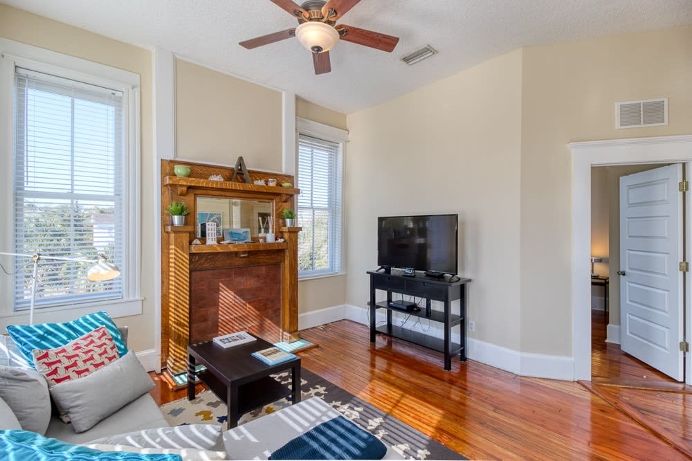 Enjoy the Smart TV with Netflix, Amazon Prime Video, Hulu, and HDTV channels