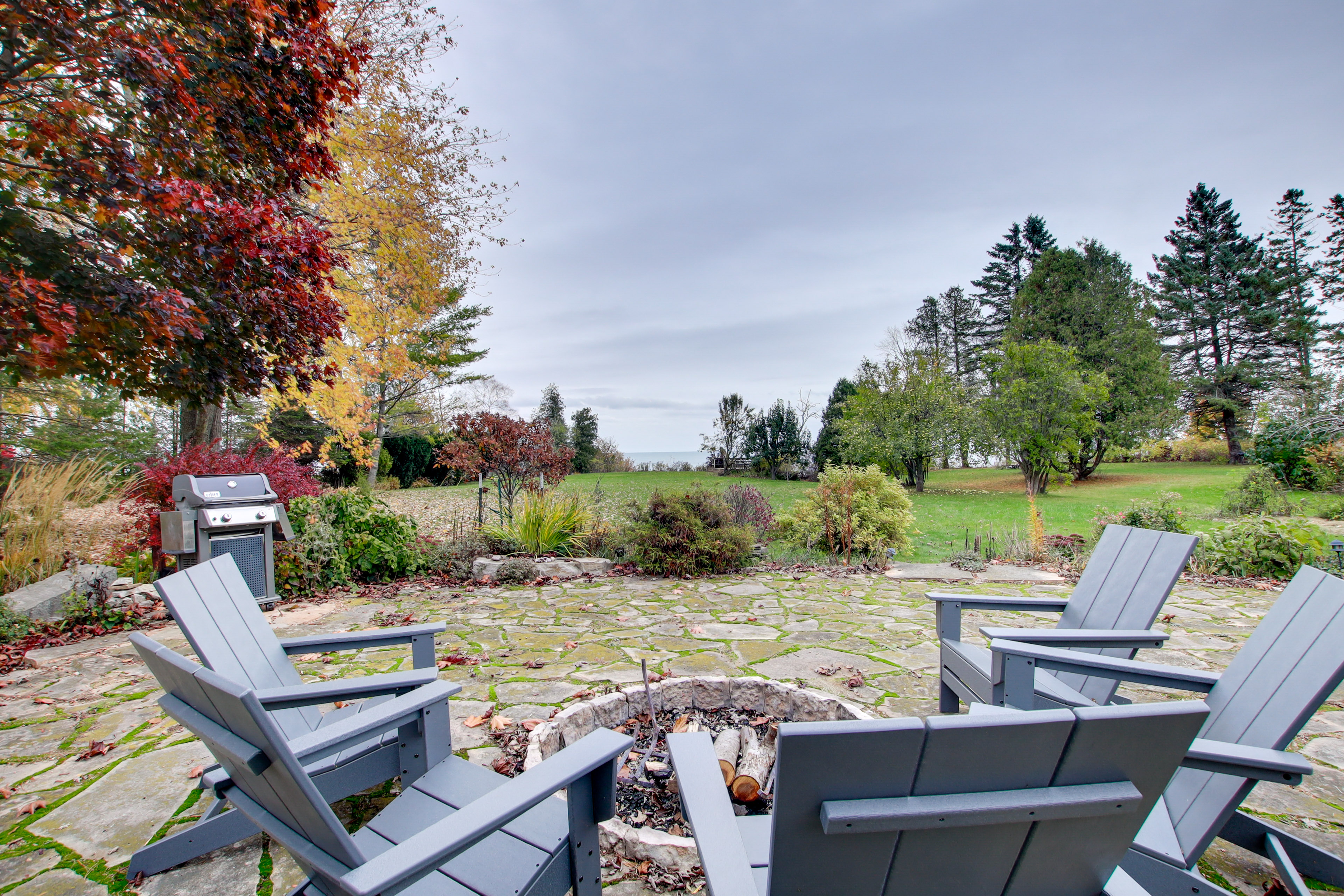 Property Image 2 - Lakefront Algoma Home w/ Deck, Grill & Fireplace