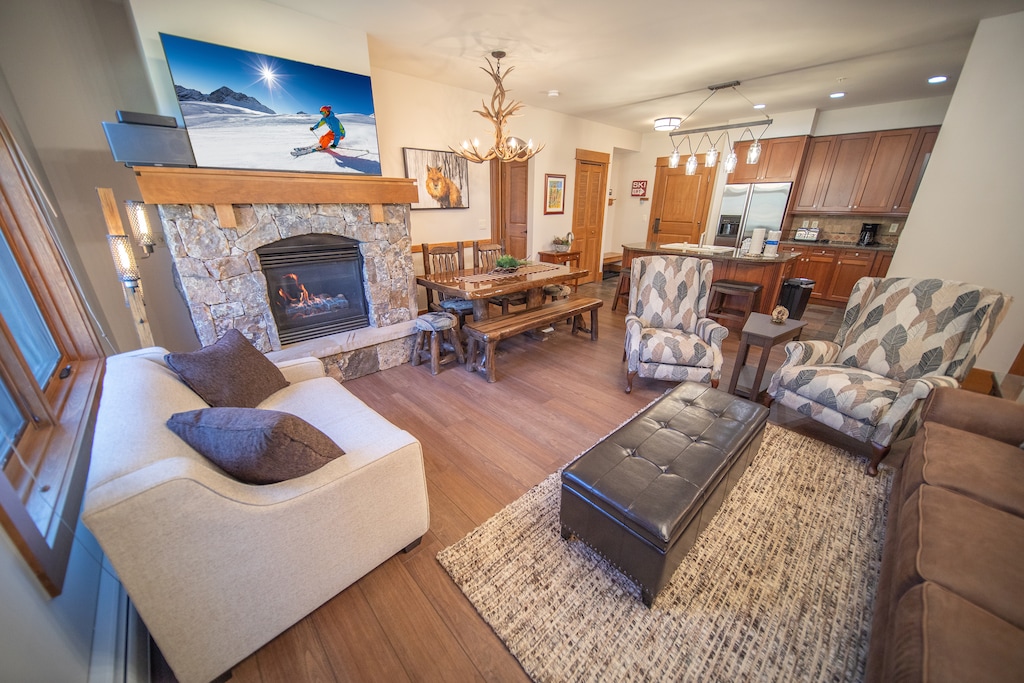 Luxury Ski-in Ski-out condo at Lone Eagle!