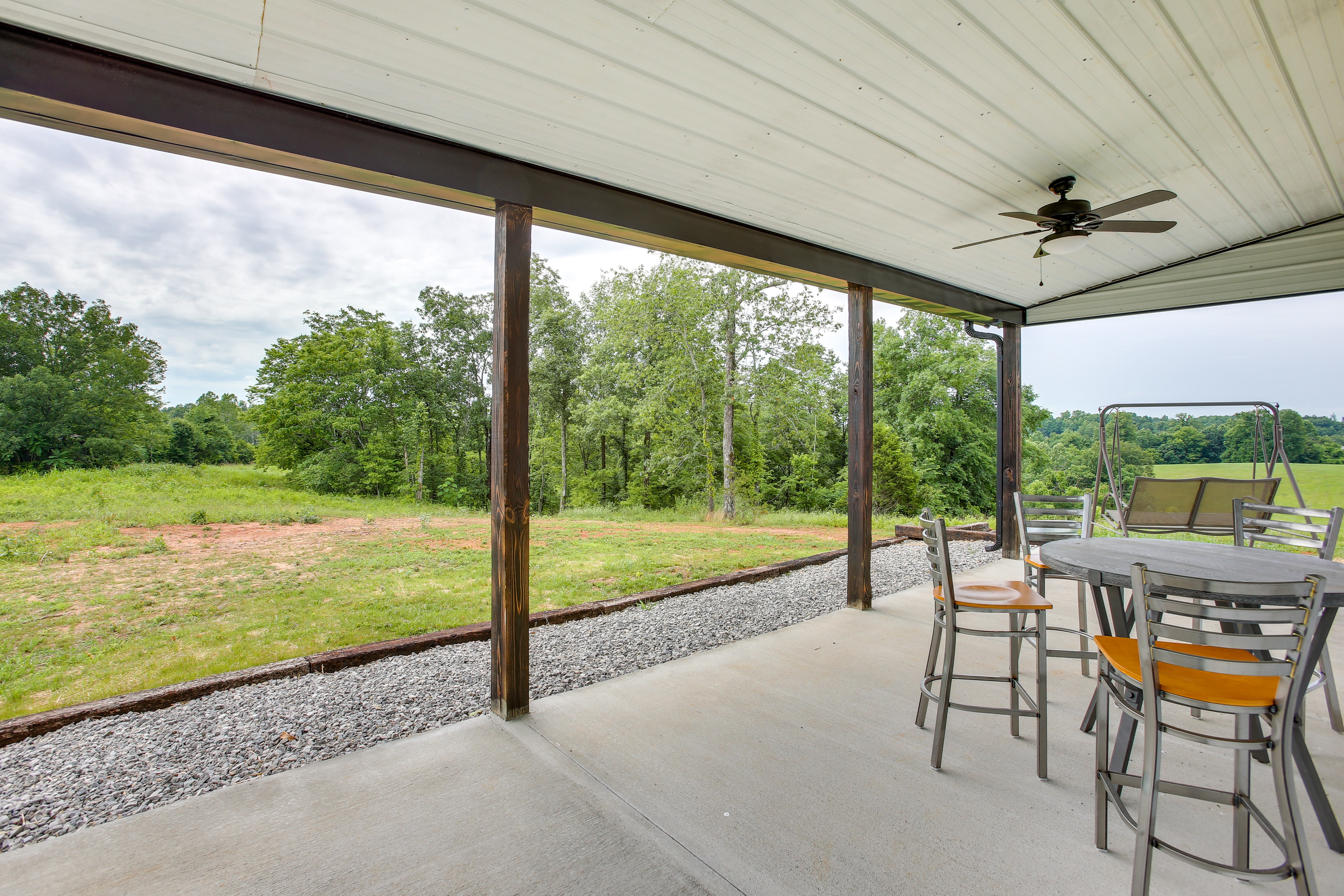 Property Image 1 - Burkesville Cabin, 3 Mi to Dale Hollow Lake!