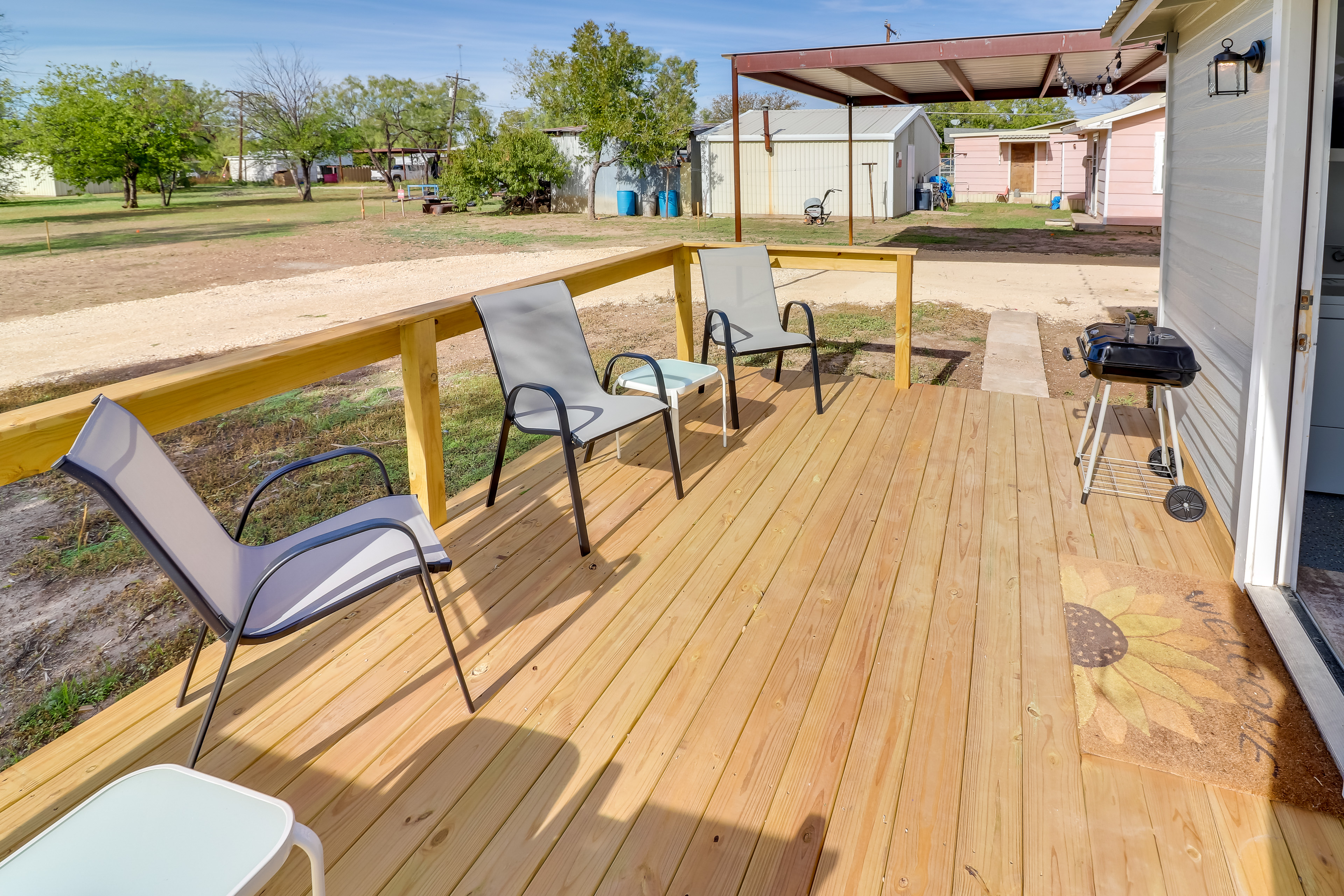 Property Image 2 - Cozy Ballinger Vacation Rental w/ Deck & Grill!