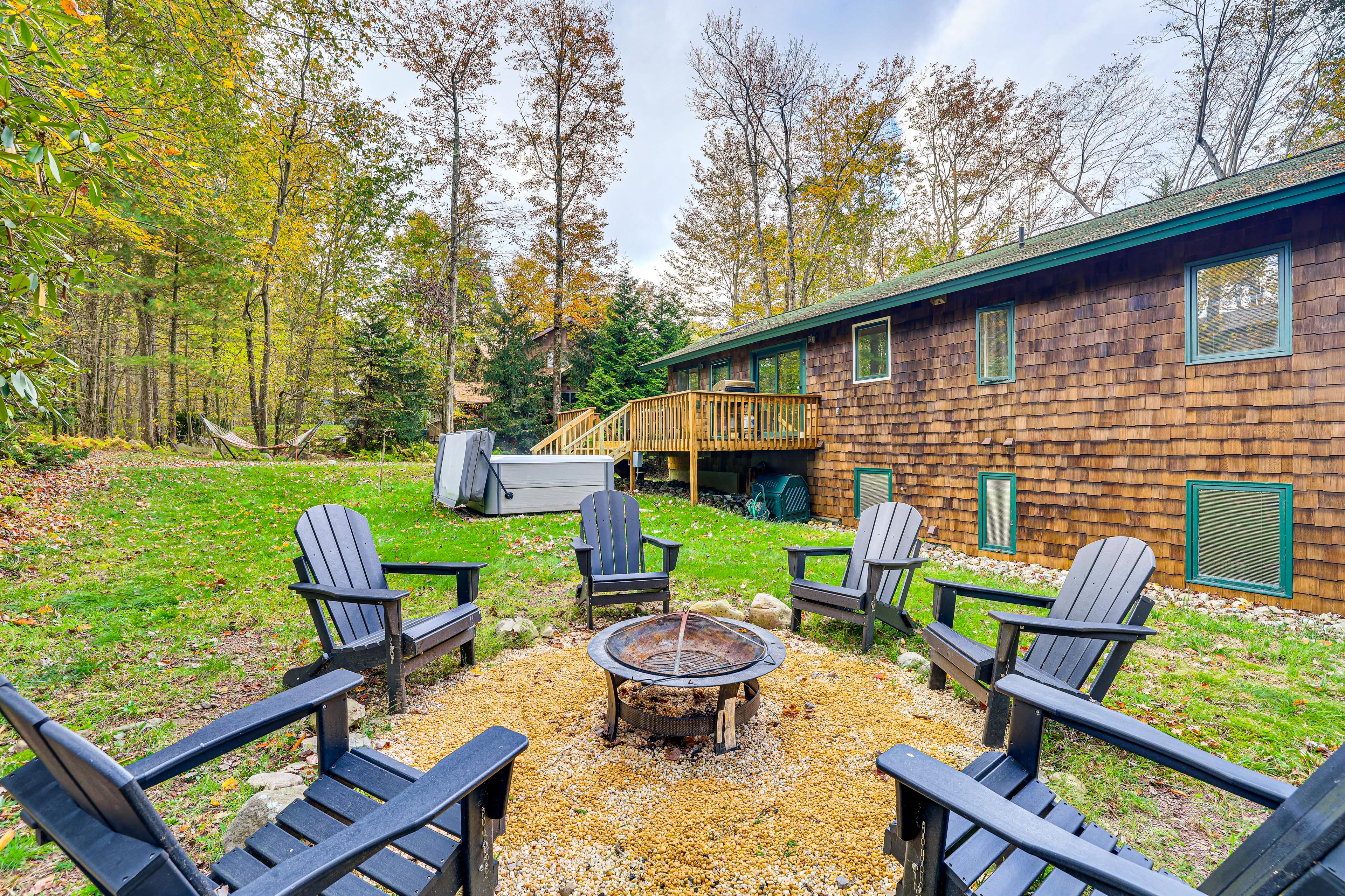 Property Image 2 - Pocono Pines Cabin Getaway w/ Private Hot Tub!