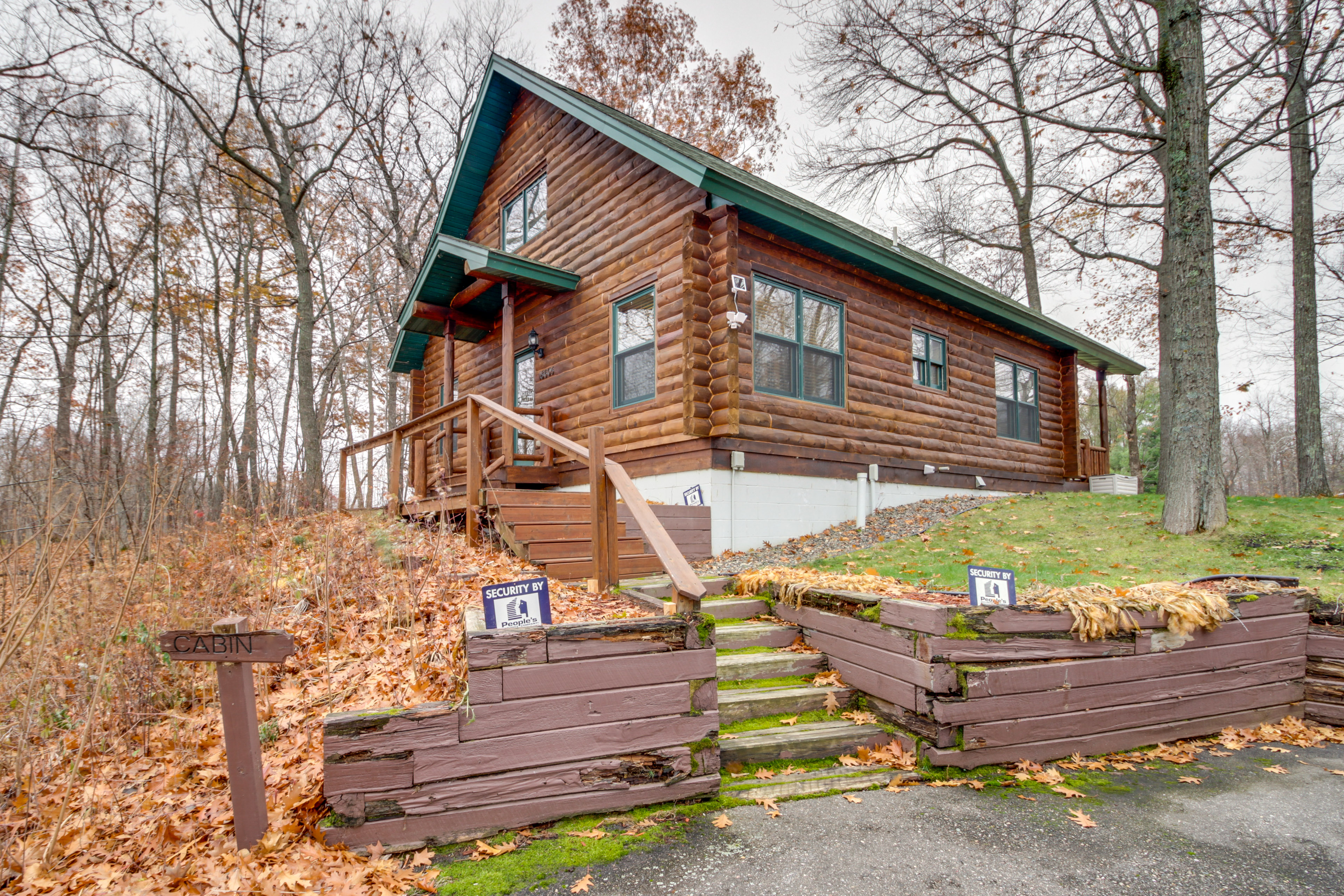 Pet-Friendly Garrison Retreat w/ Gas Fireplace!