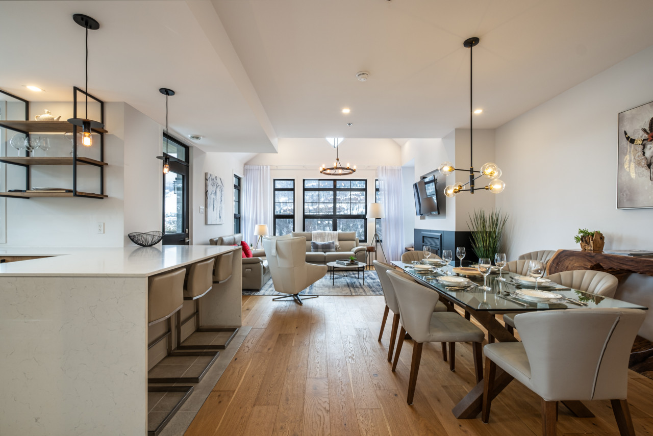 Tremblant Prestige - Les Eaux 215-8