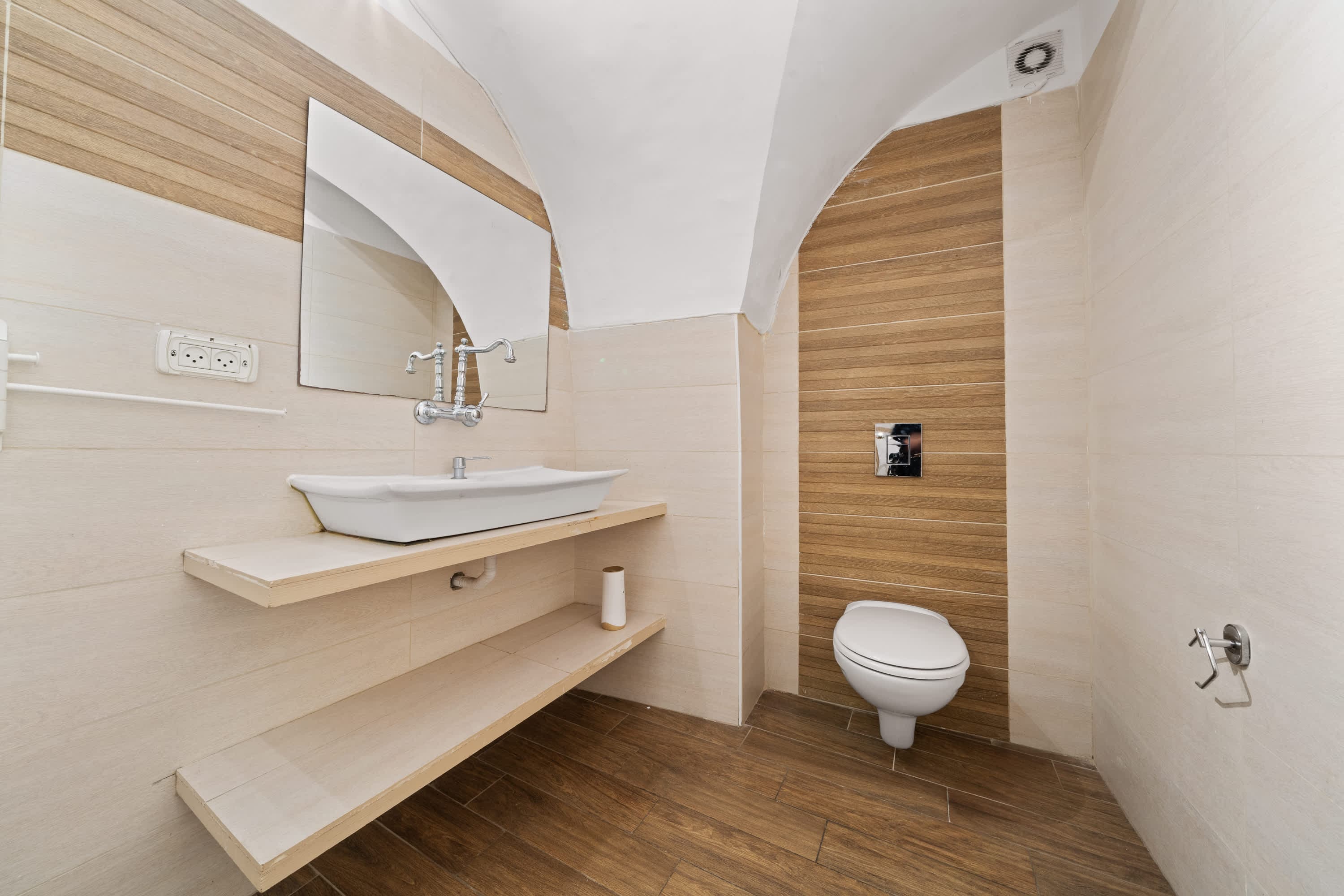 Elegant Mamilla Villa 5BR Rooftop Jacuzzi Steps from Old City