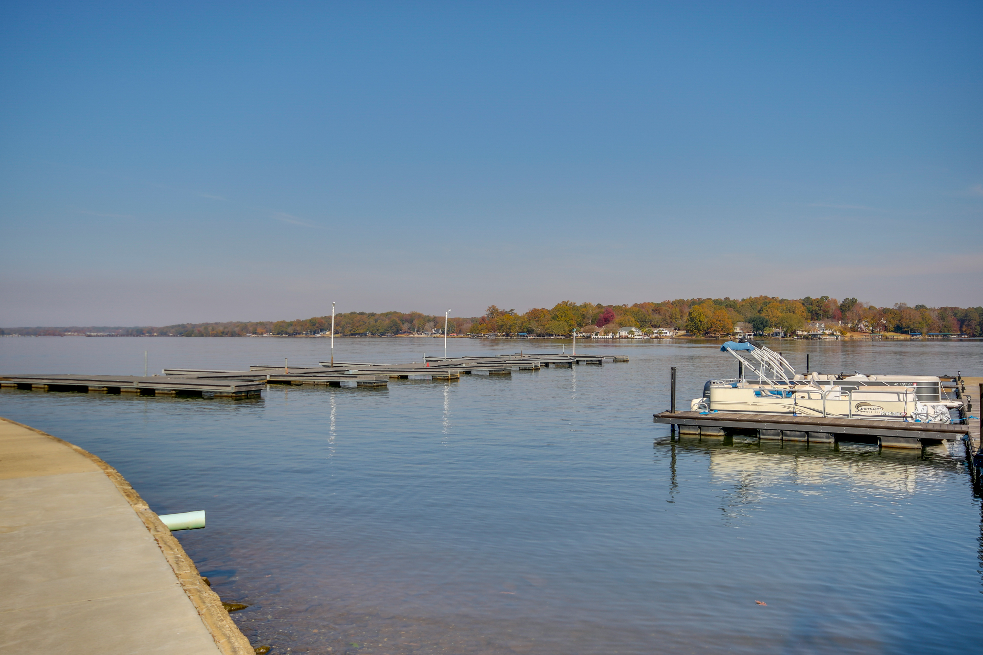 Lake Access & Boat Slip: Greenwood Cottage!