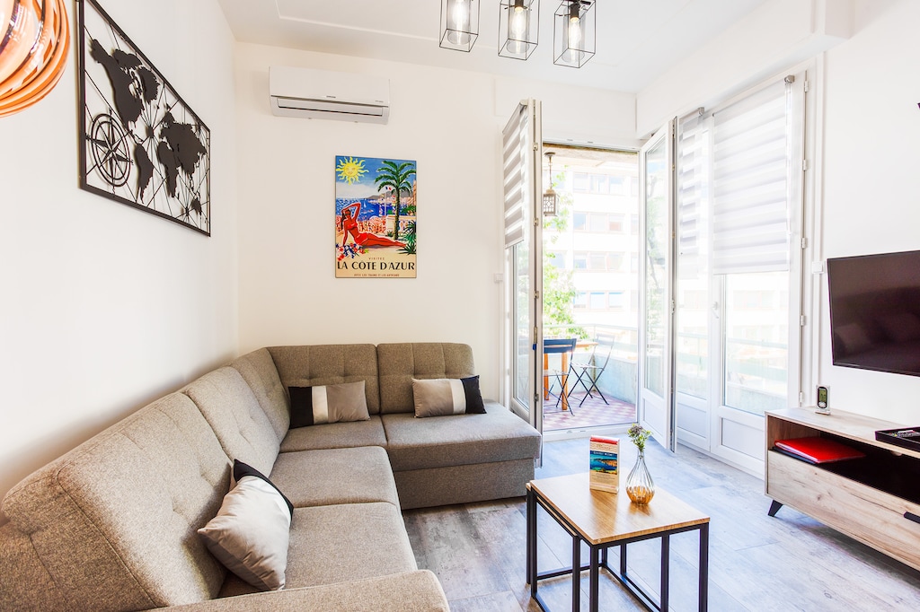 Living room with air conditioning