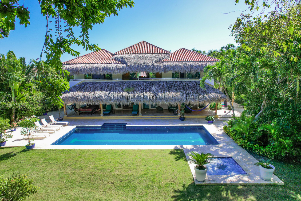 Property Image 1 - Los Ensueños: Dream villa near beach w/ pool, Jacuzzi, housekeeper & golf cart