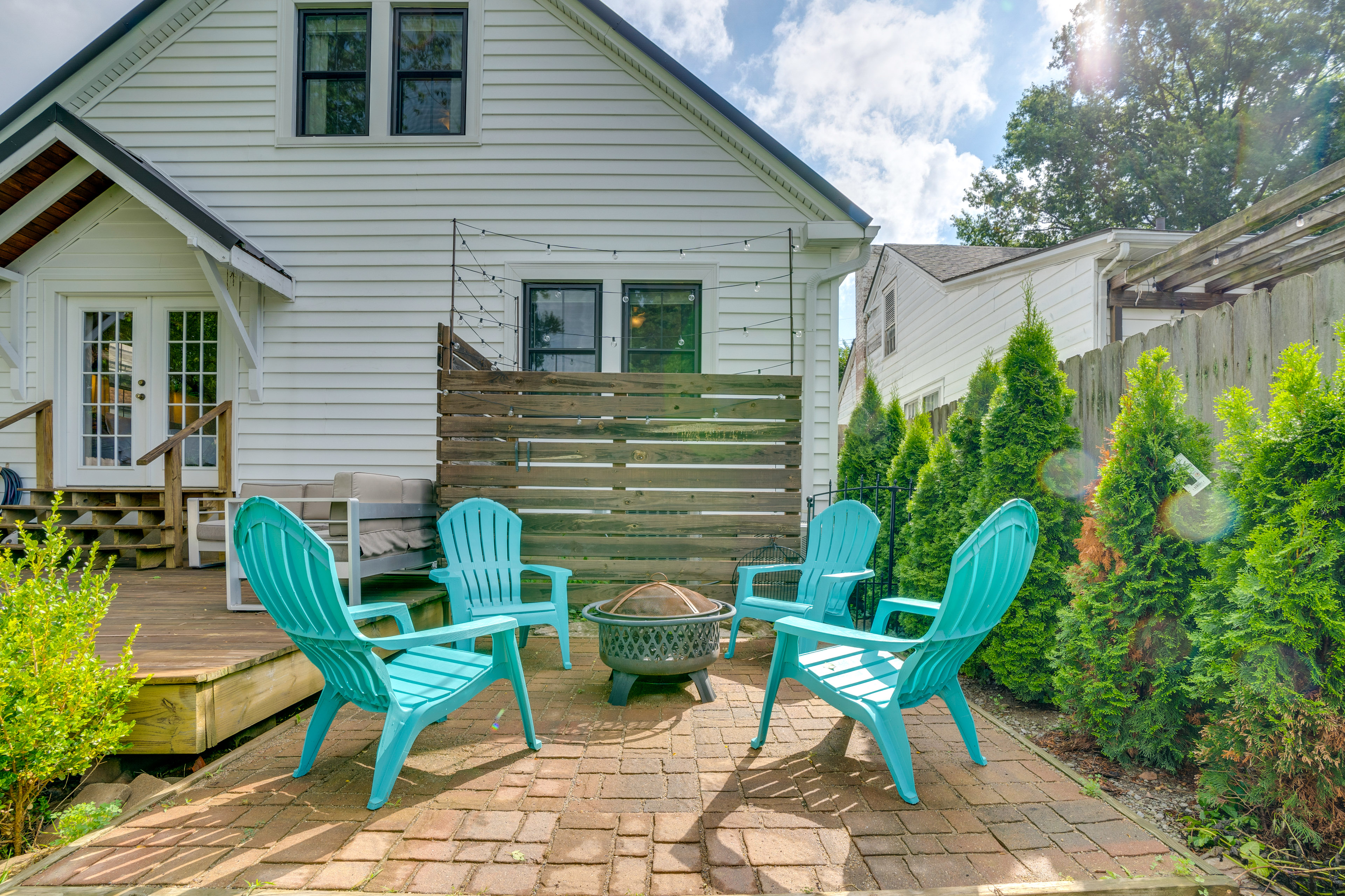 Charming Louisville Retreat w/ Patio & Fireplace!