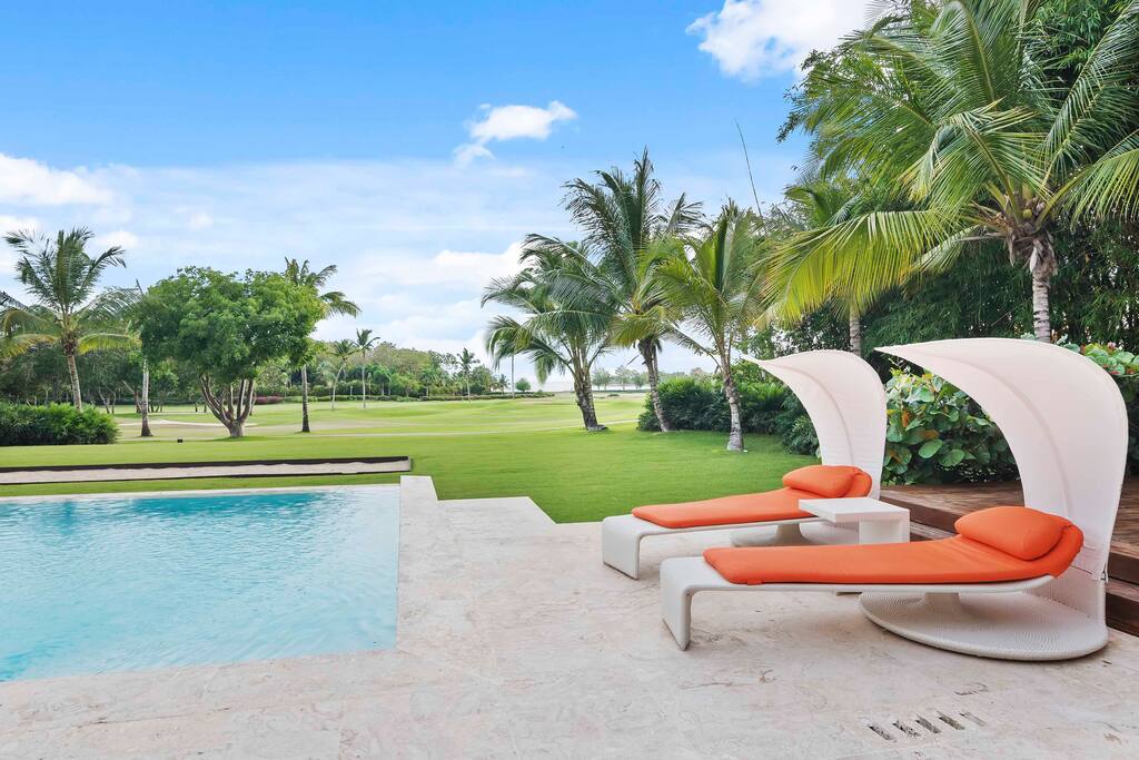 Property Image 2 - La Romana Modern Luxury w Pool, 5★ Style + Butler