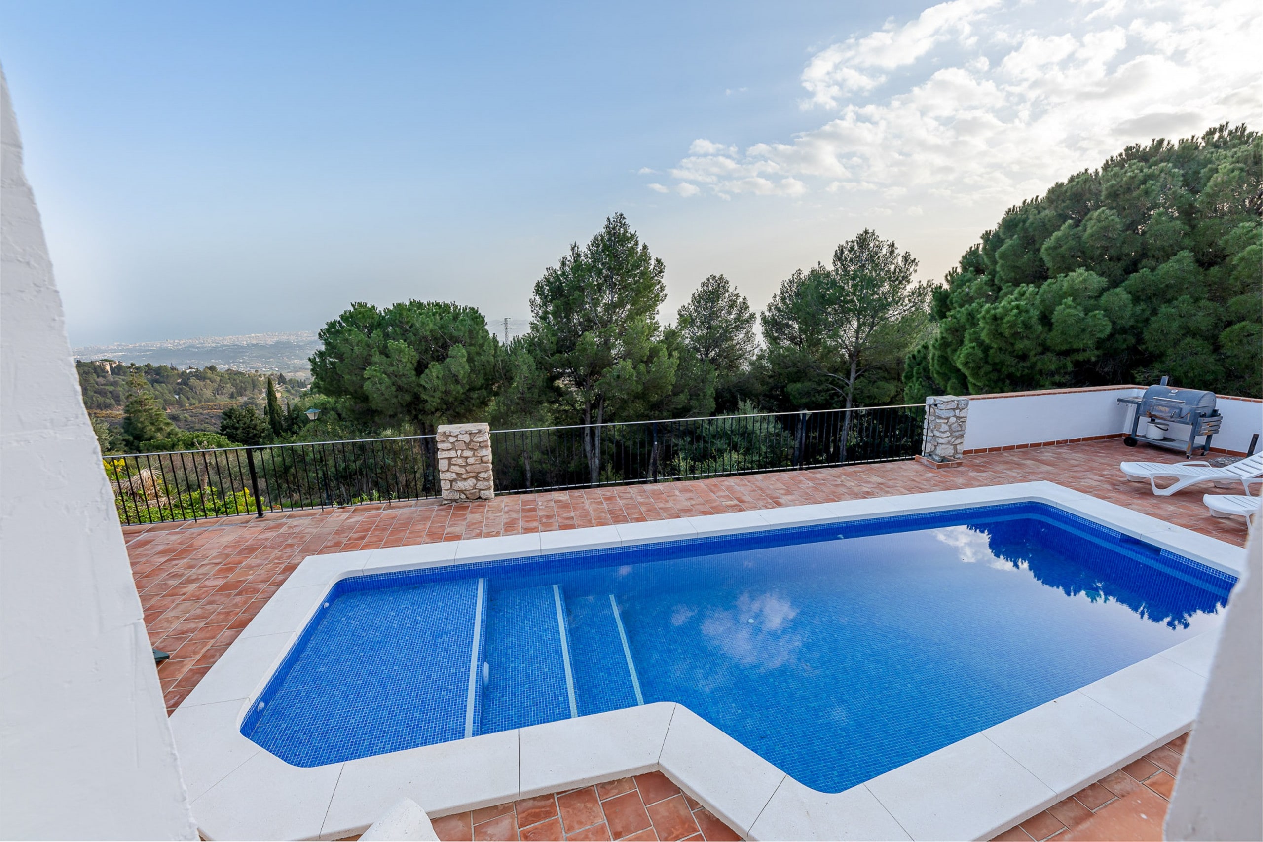 Property Image 1 - Spectacular views private villa Valtocado