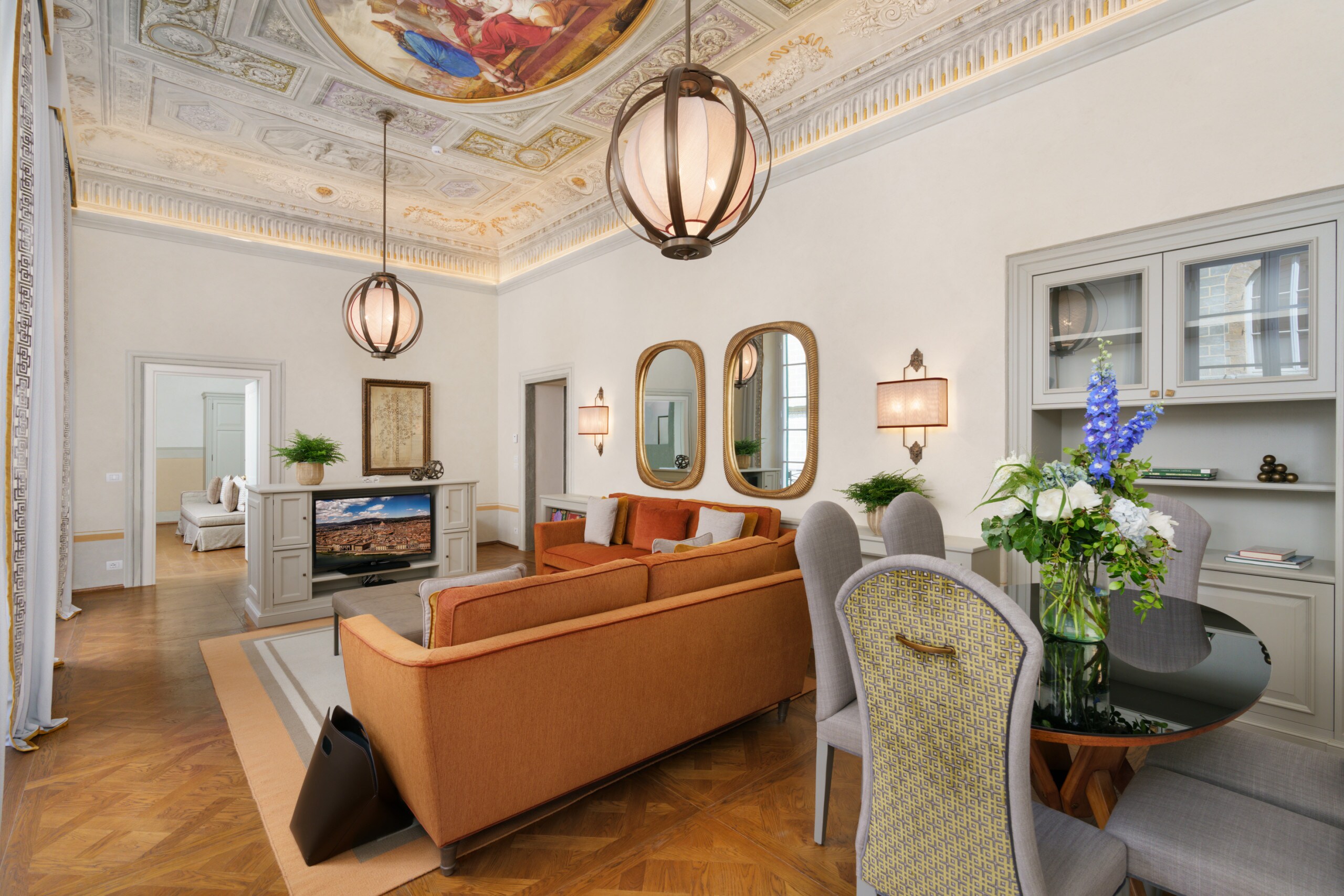 Property Image 1 - 3 Bedroom Luxury Apartment in a super Central Florence Location