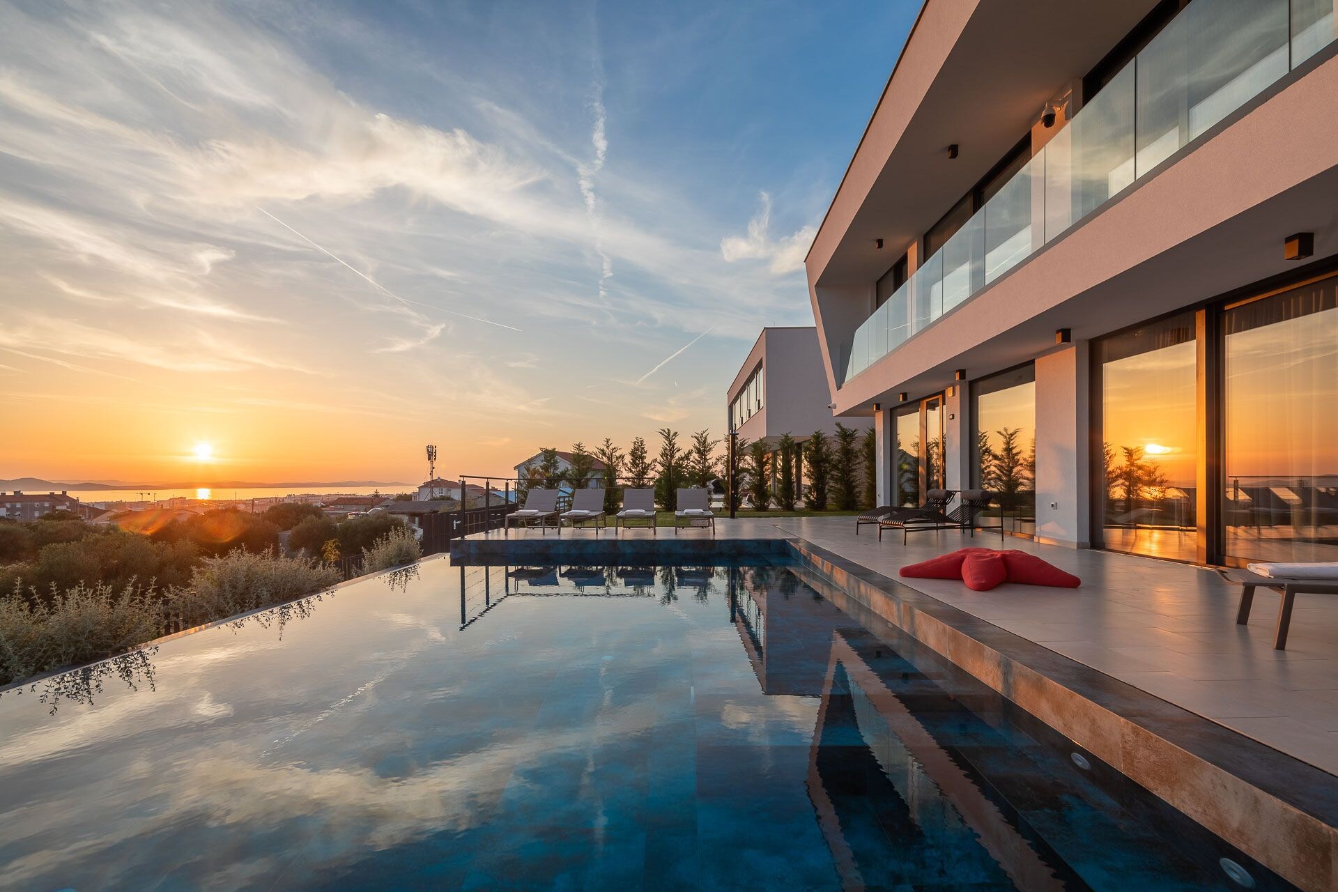 Property Image 2 - Luxury Villa 22 with heated infinity pool