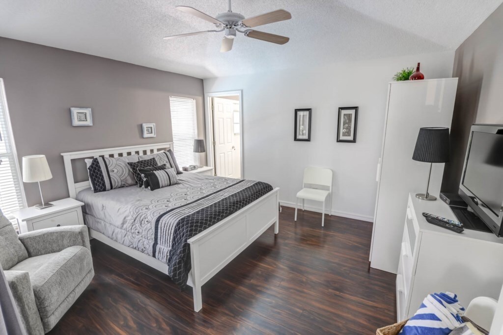 1661 Waterview-8.jpg