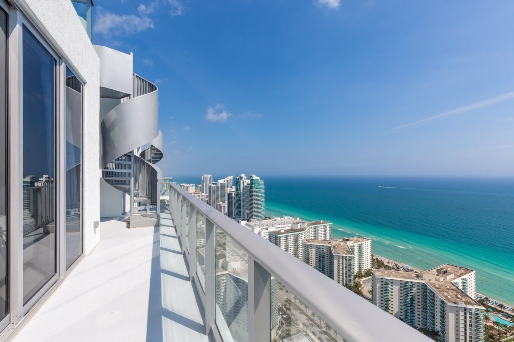 Property Image 2 - Luxury Beach Condo w resort amenities and views