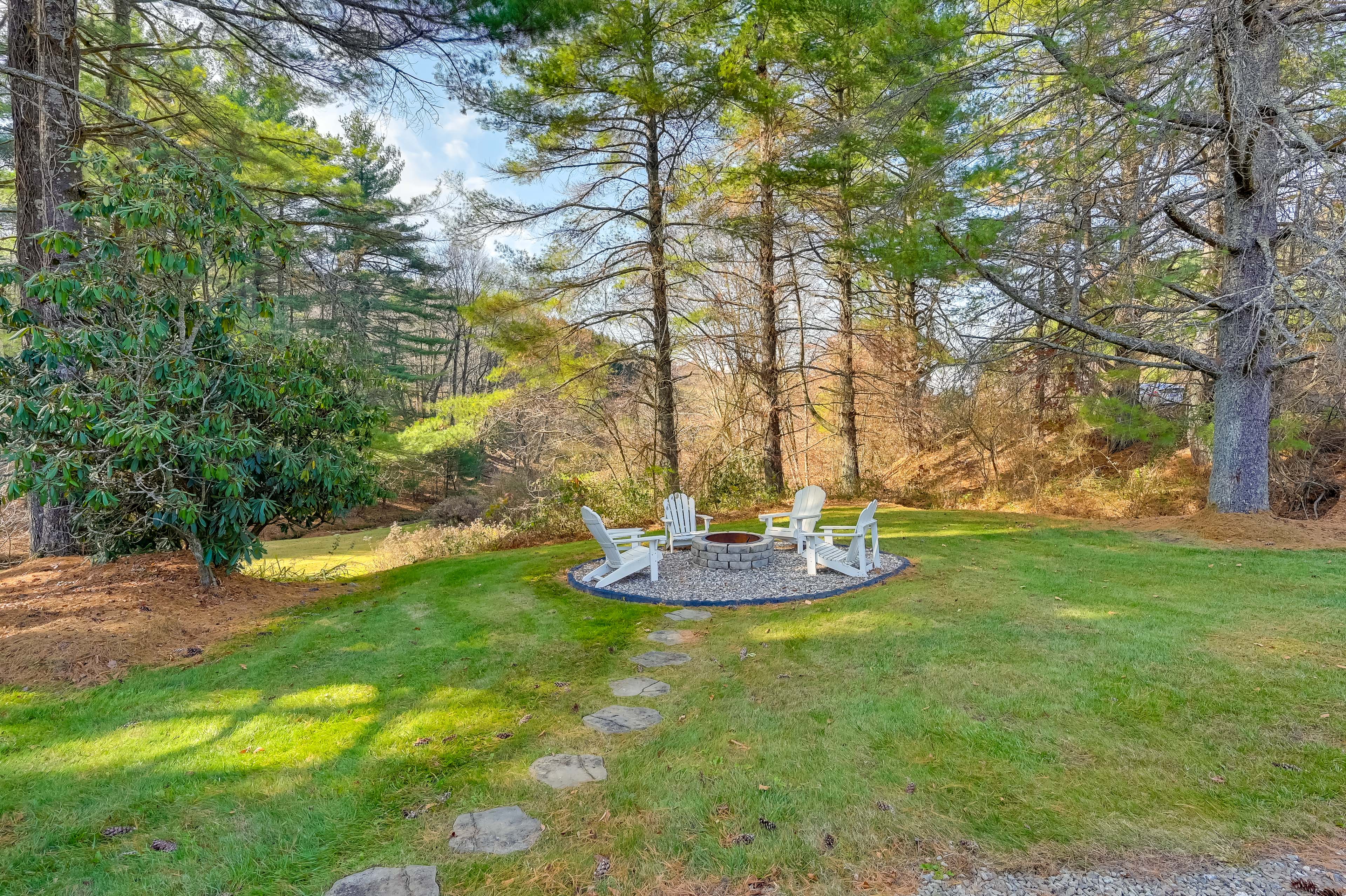 Ennice Cabin w/ Waterfall: Near Blue Ridge Pkwy!