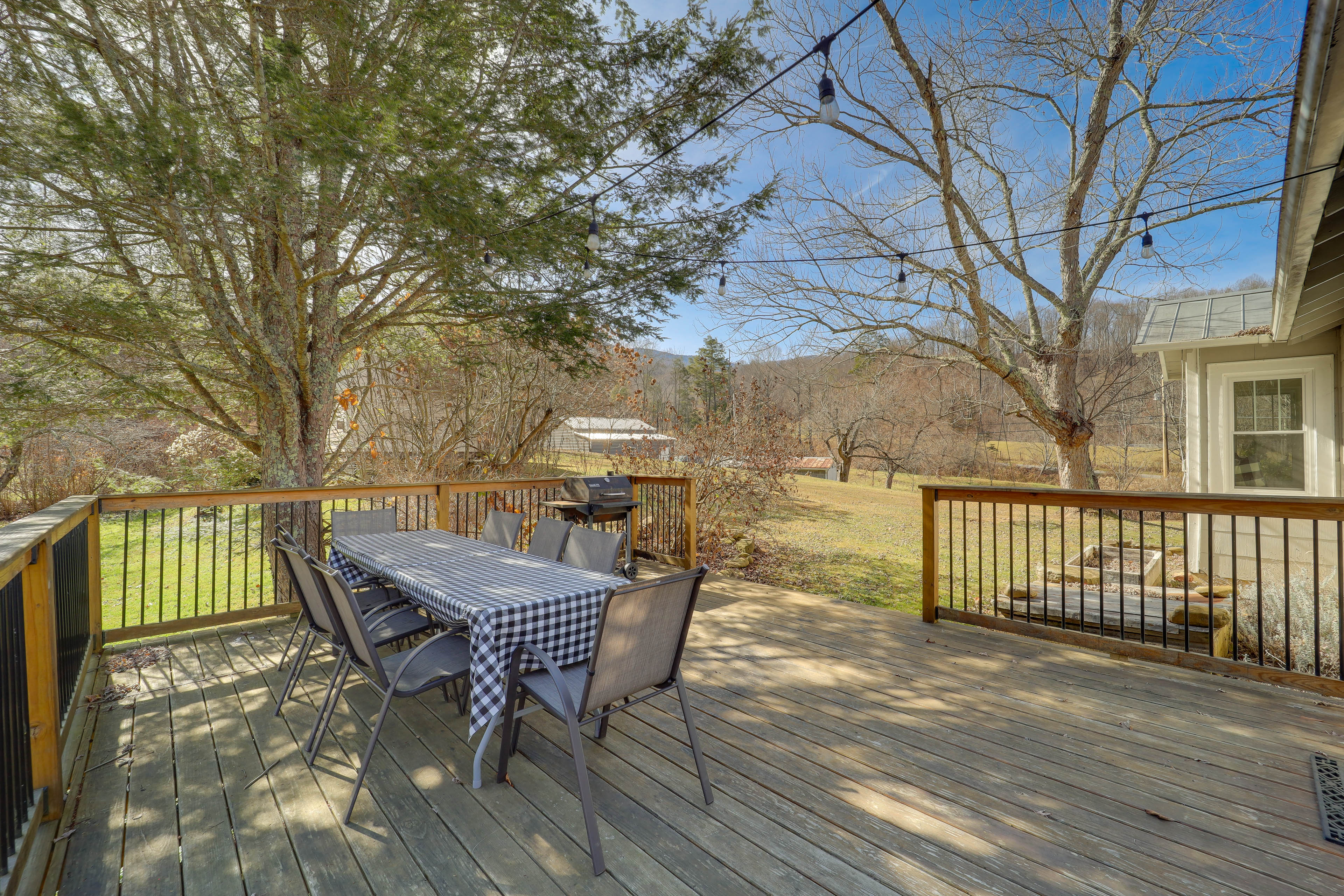 Property Image 1 - Idyllic Blue Ridge Mountain Home on 26-Acre Farm