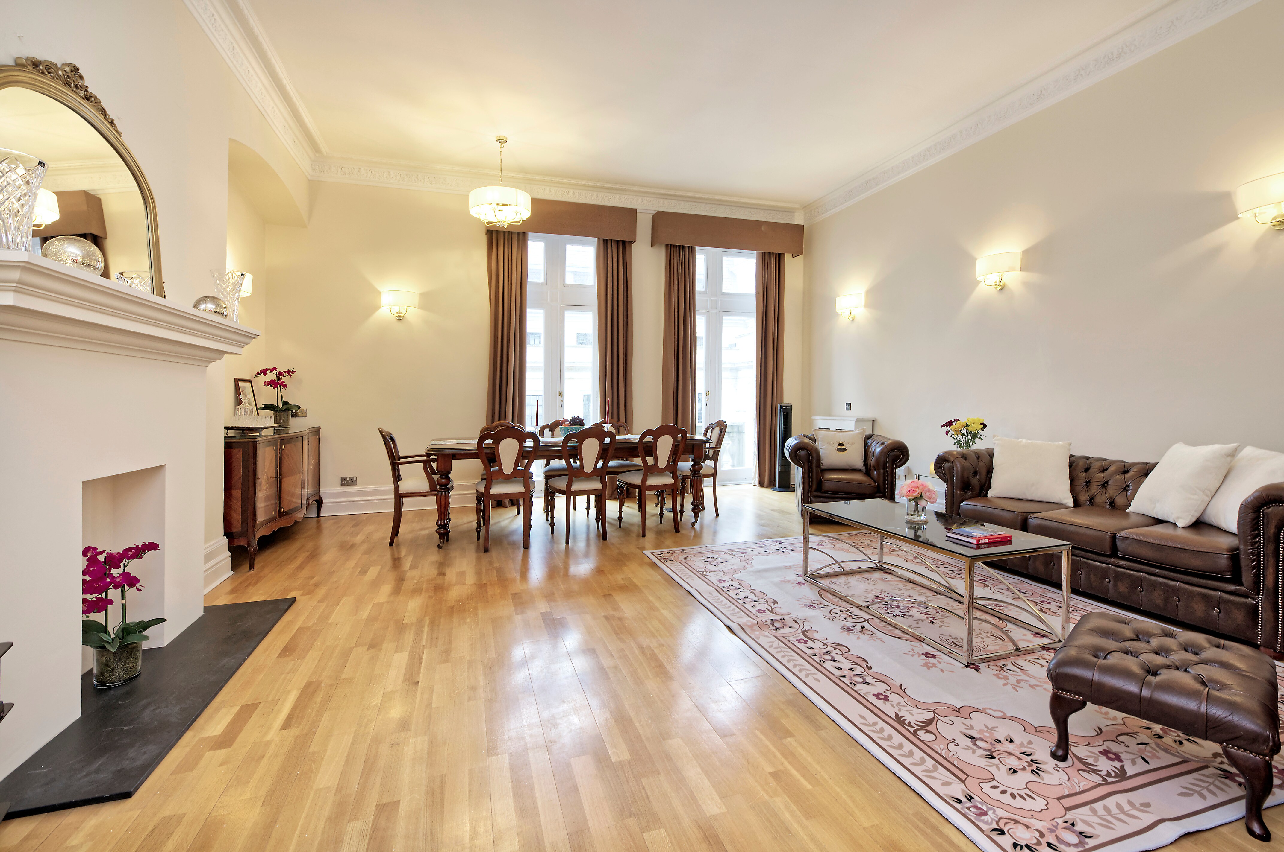 Property Image 1 - Historic Whitehall flat in SW1 by Property Manager