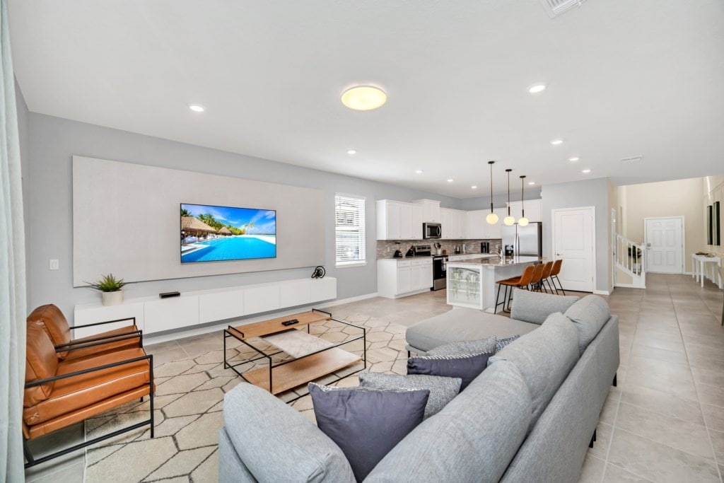 2089 Lelani Cir, Windsor Island_15.jpg