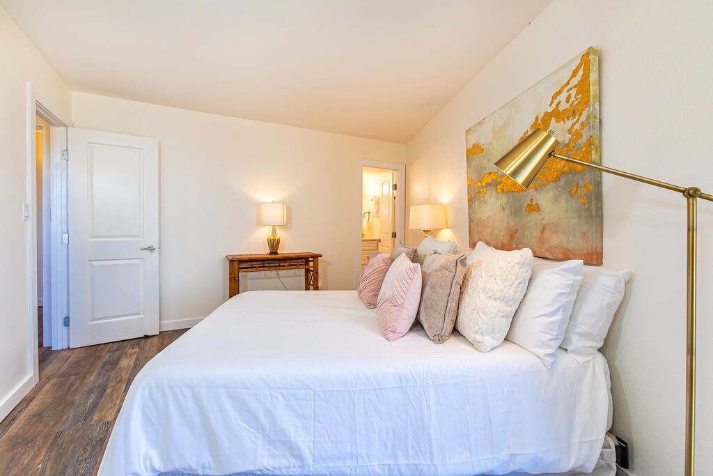 Guest Bedroom with Ensuite Bathroom