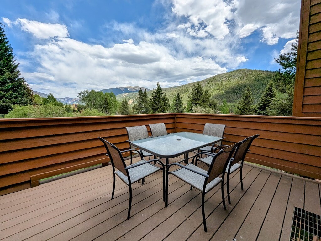 Private balcony with outstanding Keystone views #summer