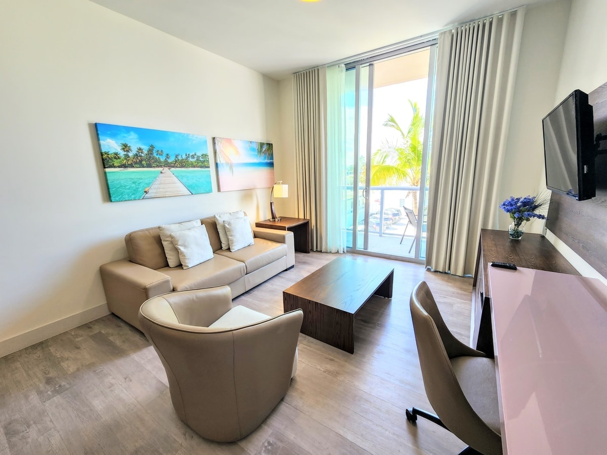 Property Image 1 - Beach Luxury Condo w/ Balcony & Rooftop Pool-CS27