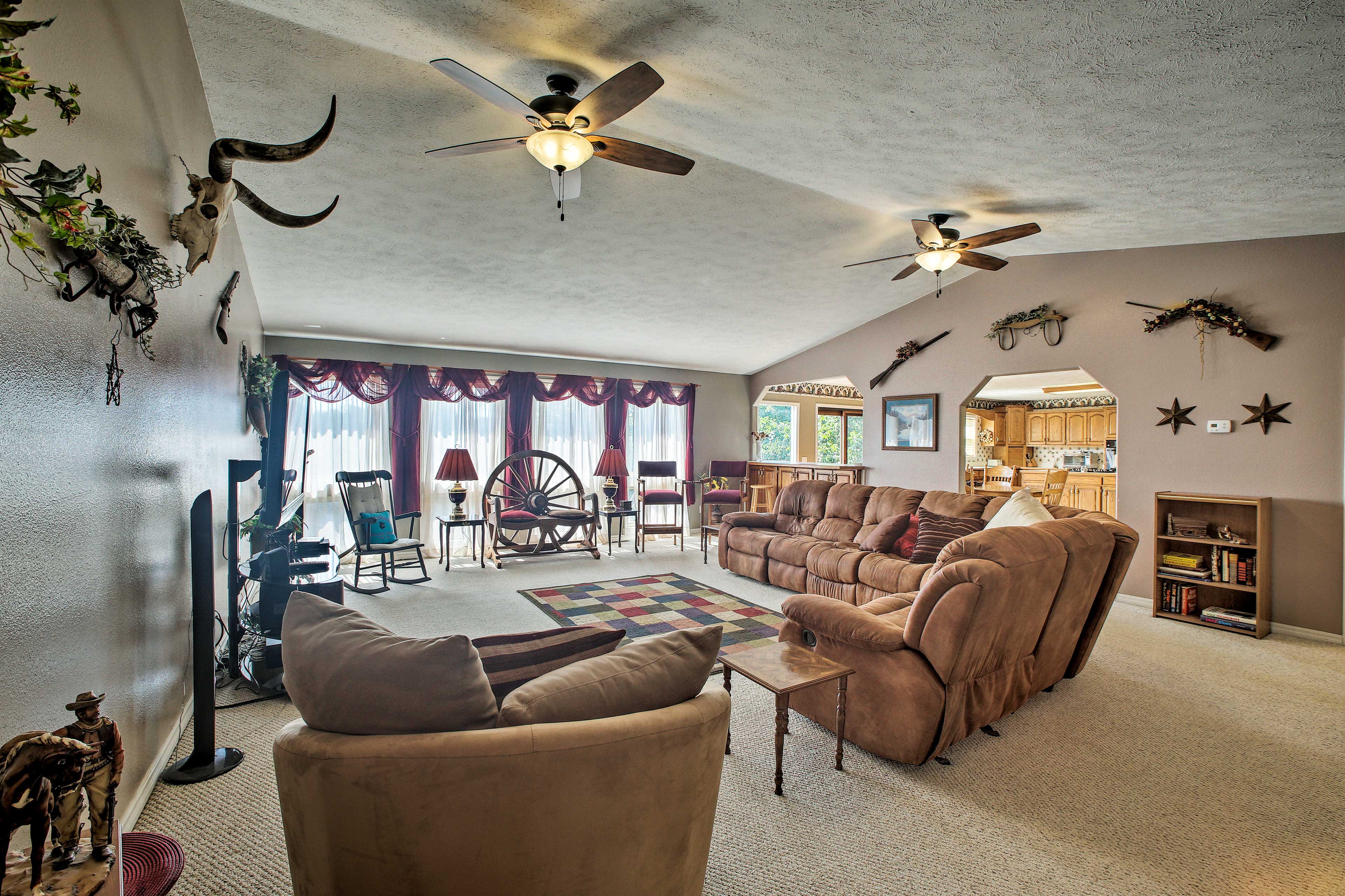 PetFriendly, Lakefront Home in Golden w/ Patio! Home Rental in