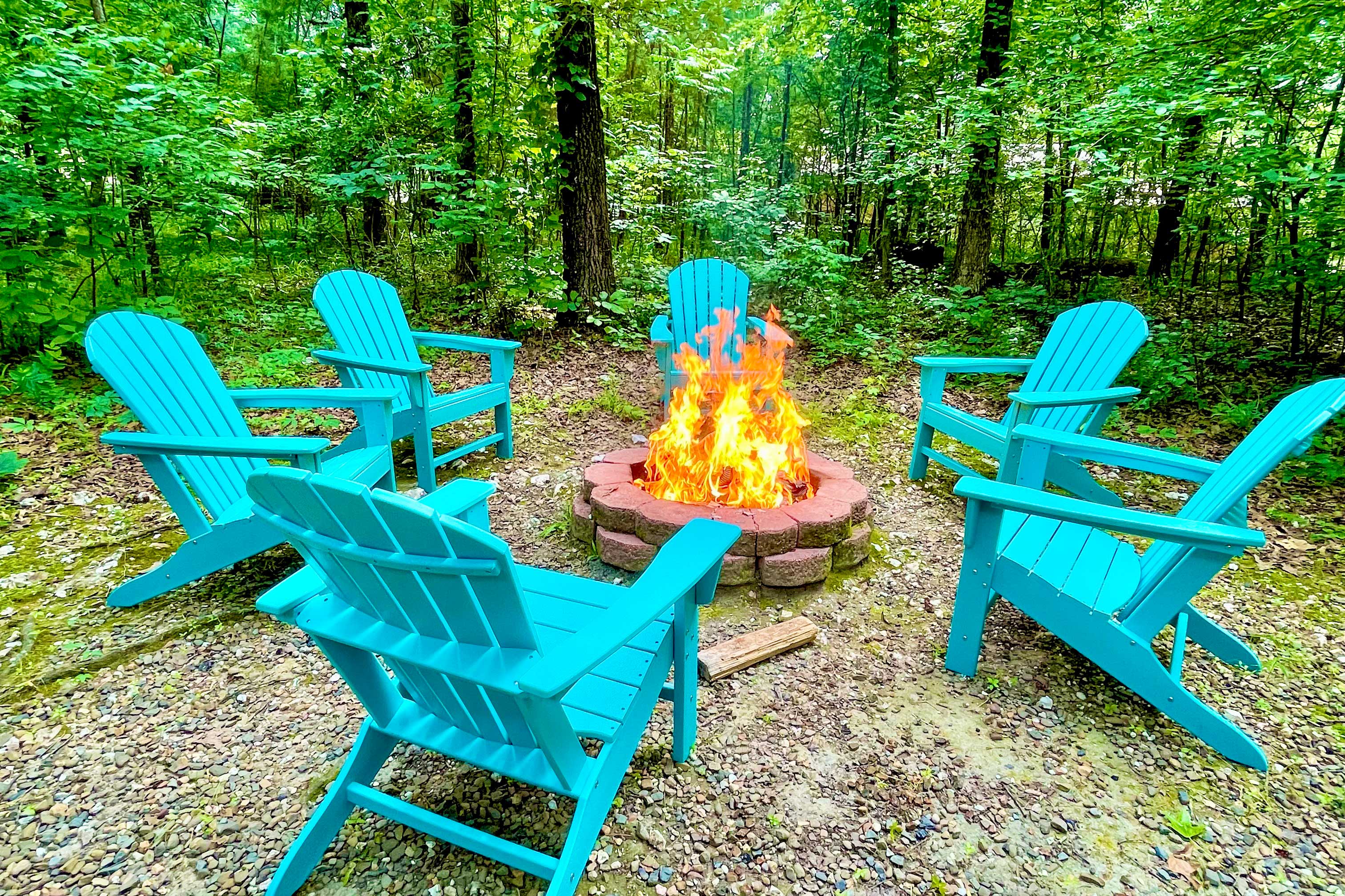 Property Image 2 - Broken Bow Cabin w/ Hot Tub, Near Hiking + Fishing