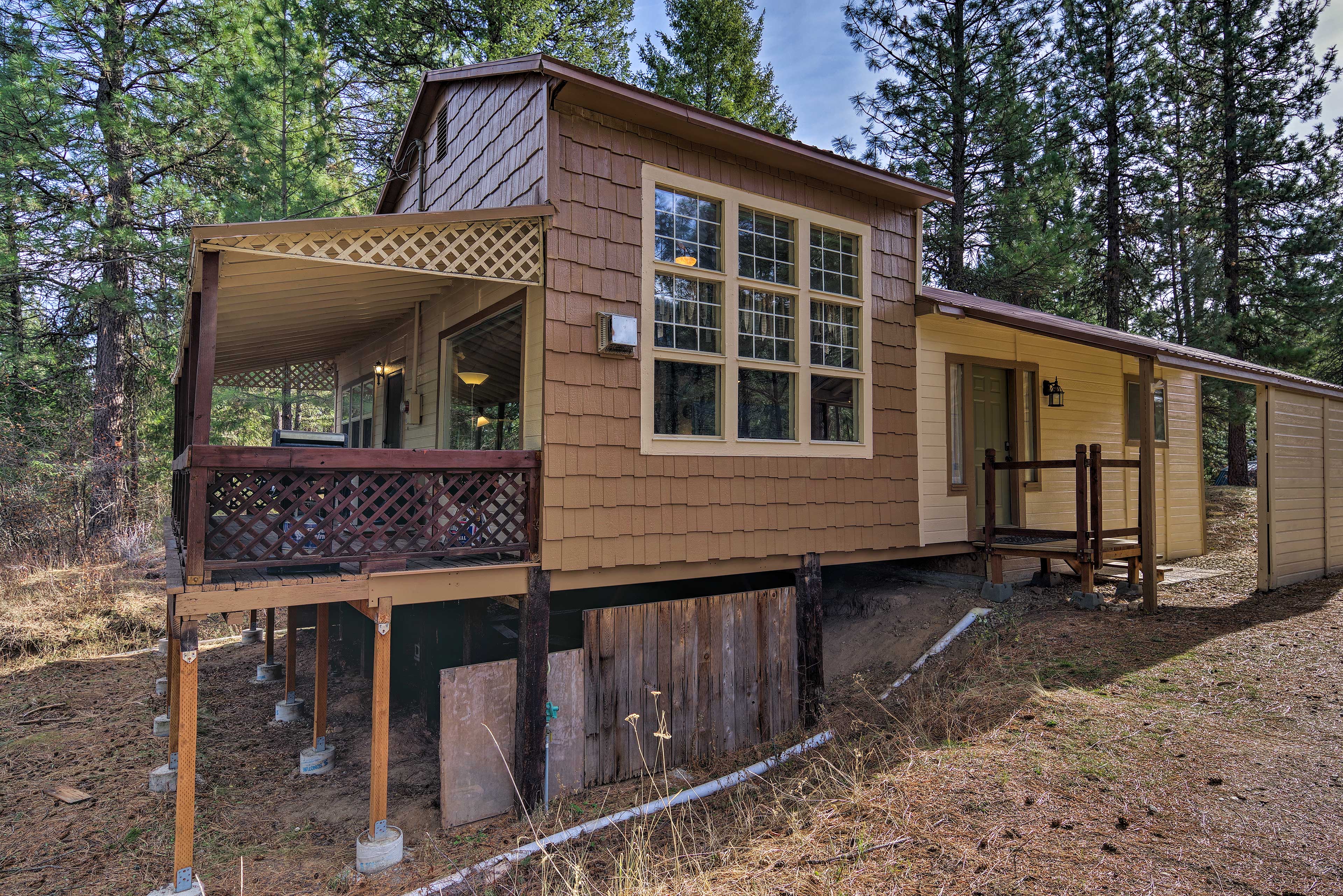 Property Image 2 - Private Cabin, 5-Min Drive to Hot Springs & Golf!