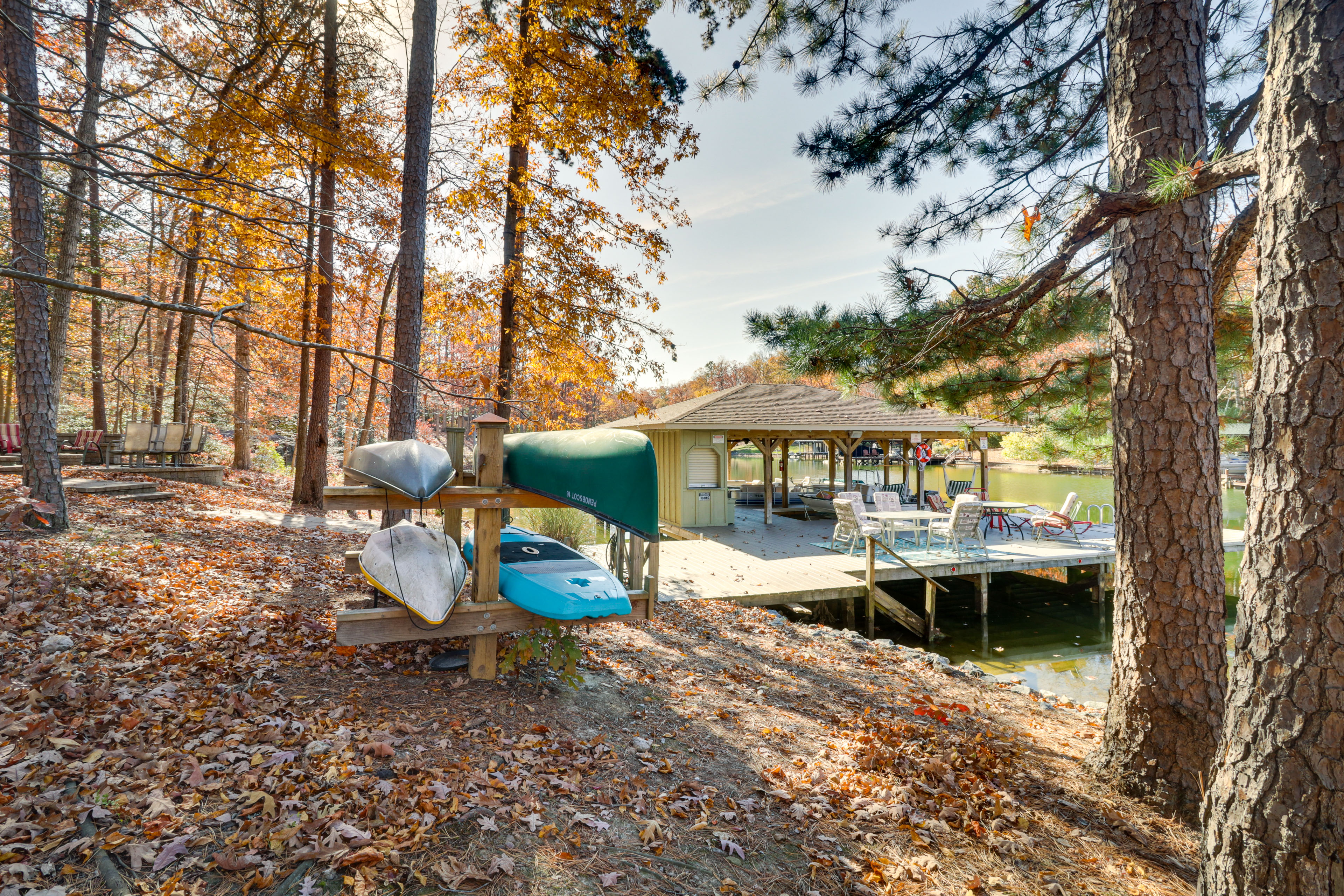 Property Image 2 - Waterfront Lake Anna Home: Kayaks & Private Dock