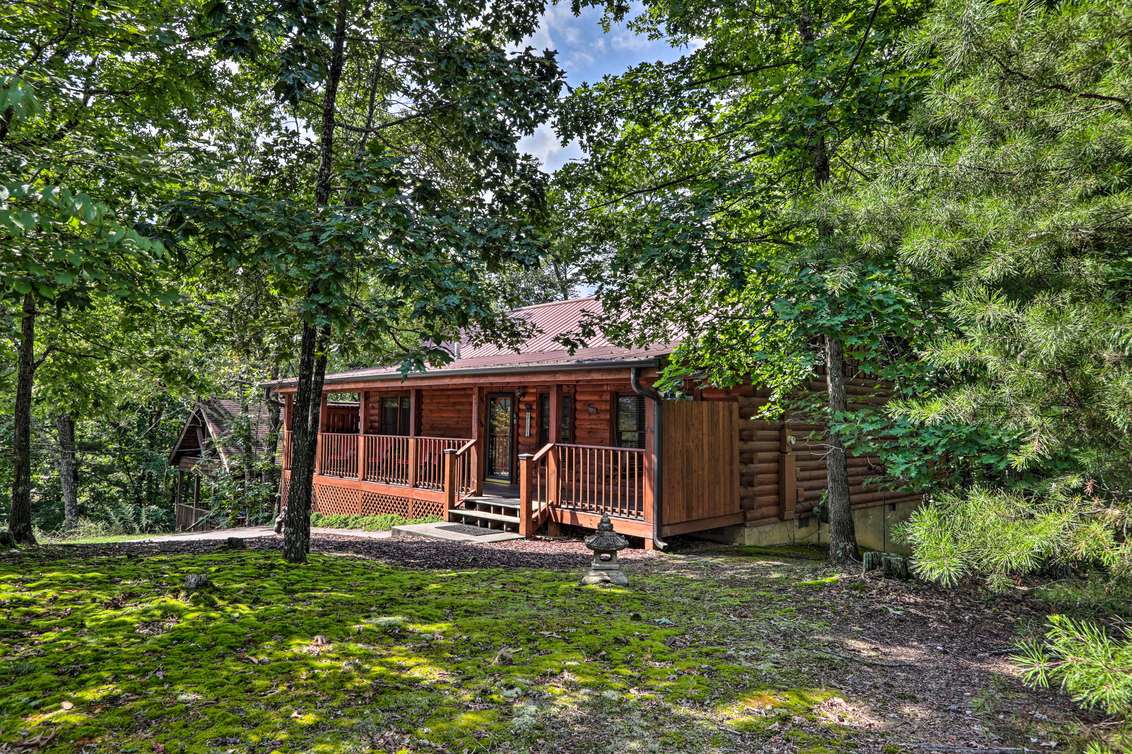 Property Image 1 - Cabin w/ Deck + Fireplace <3 Mi to Dollywood!