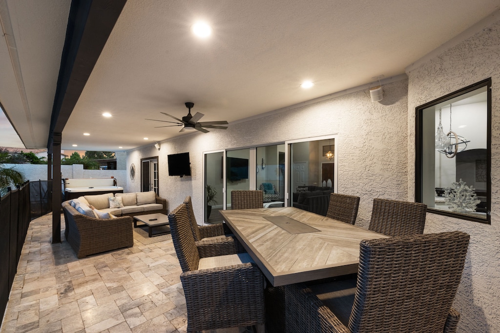 Outdoor Dining Area
