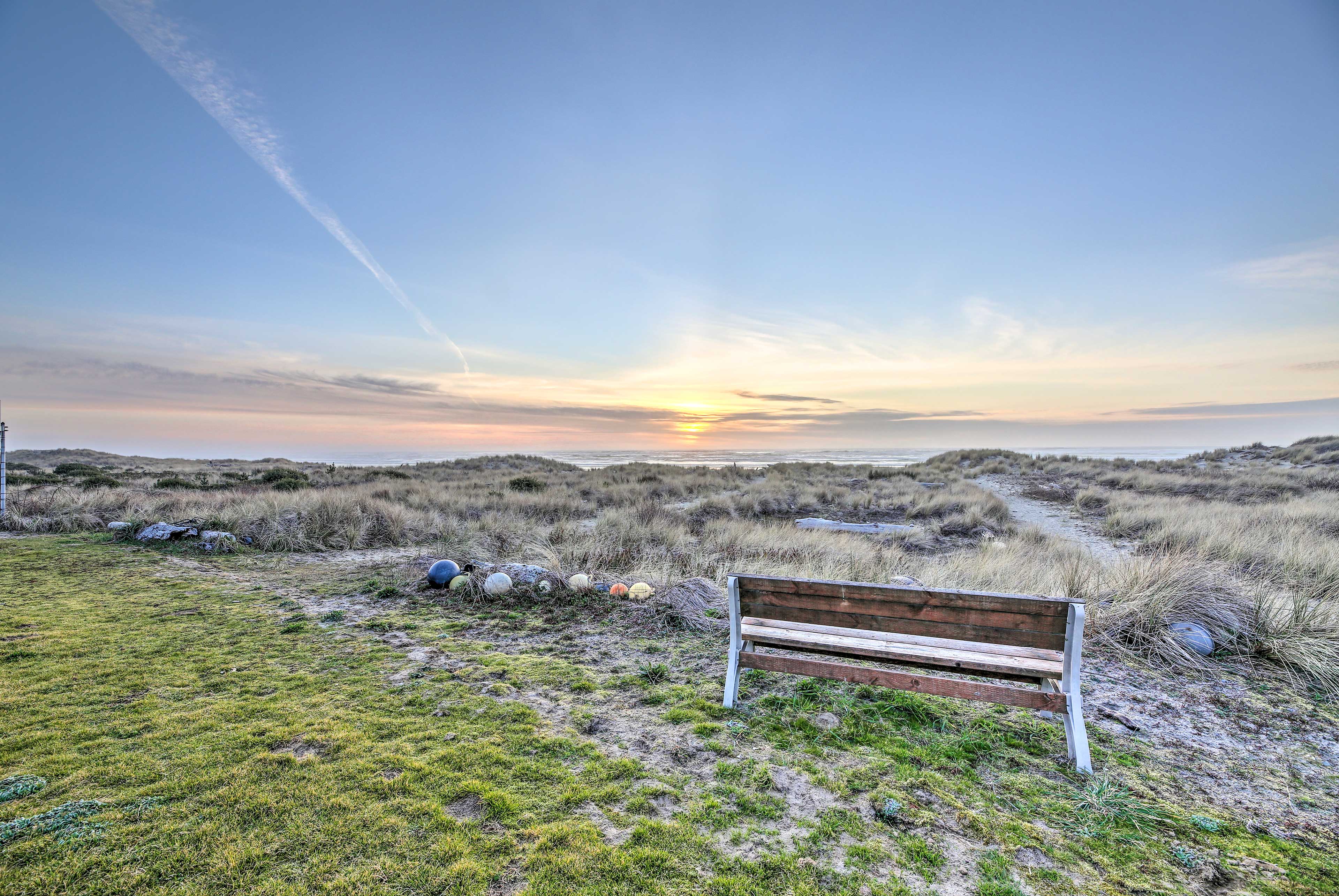 Property Image 2 - Waldport Escape - Sanderling Sea Cottages, Unit 8