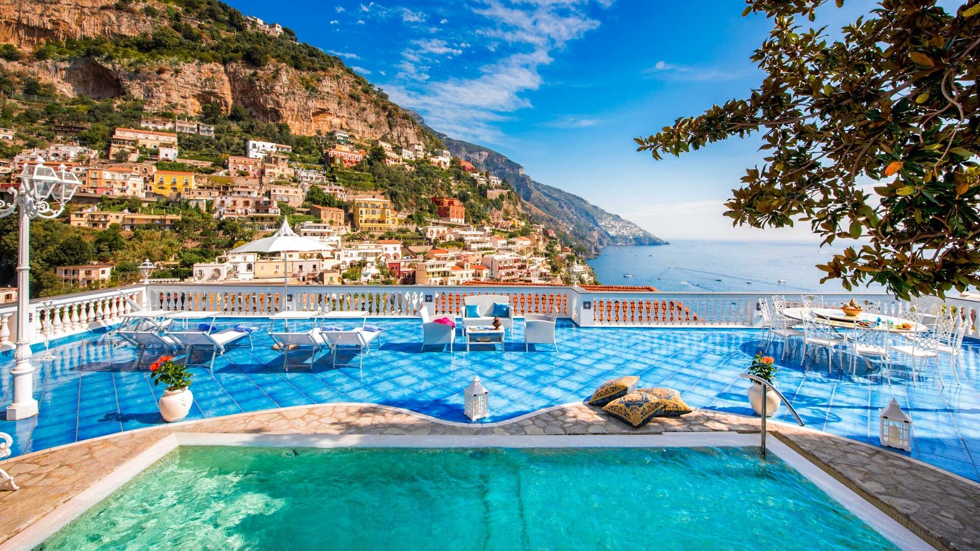 Property Image 1 - Classic Italian Dream Home Right in Positano