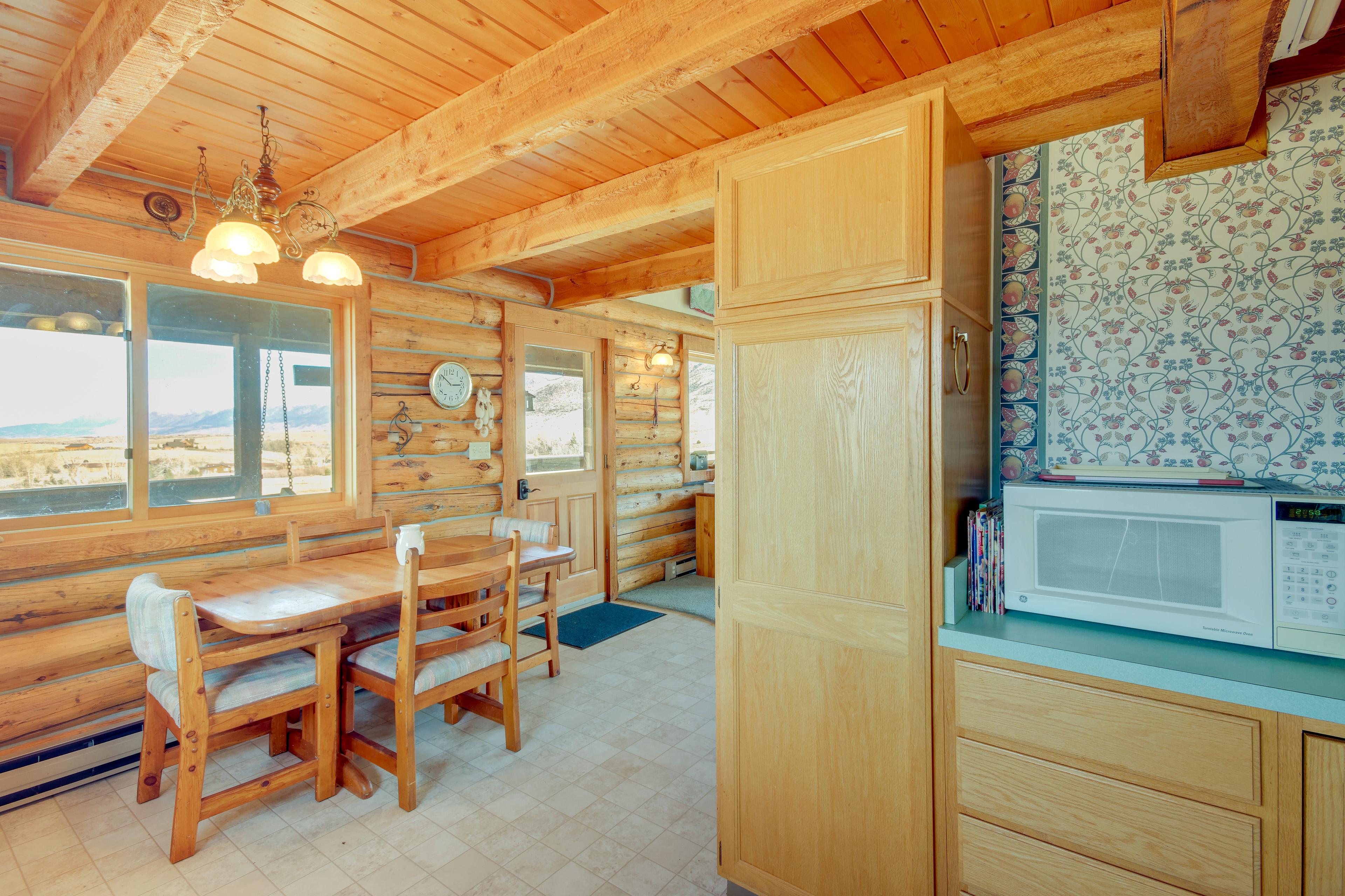 Yellowstone Lodge w/ Game Room & Panoramic Views