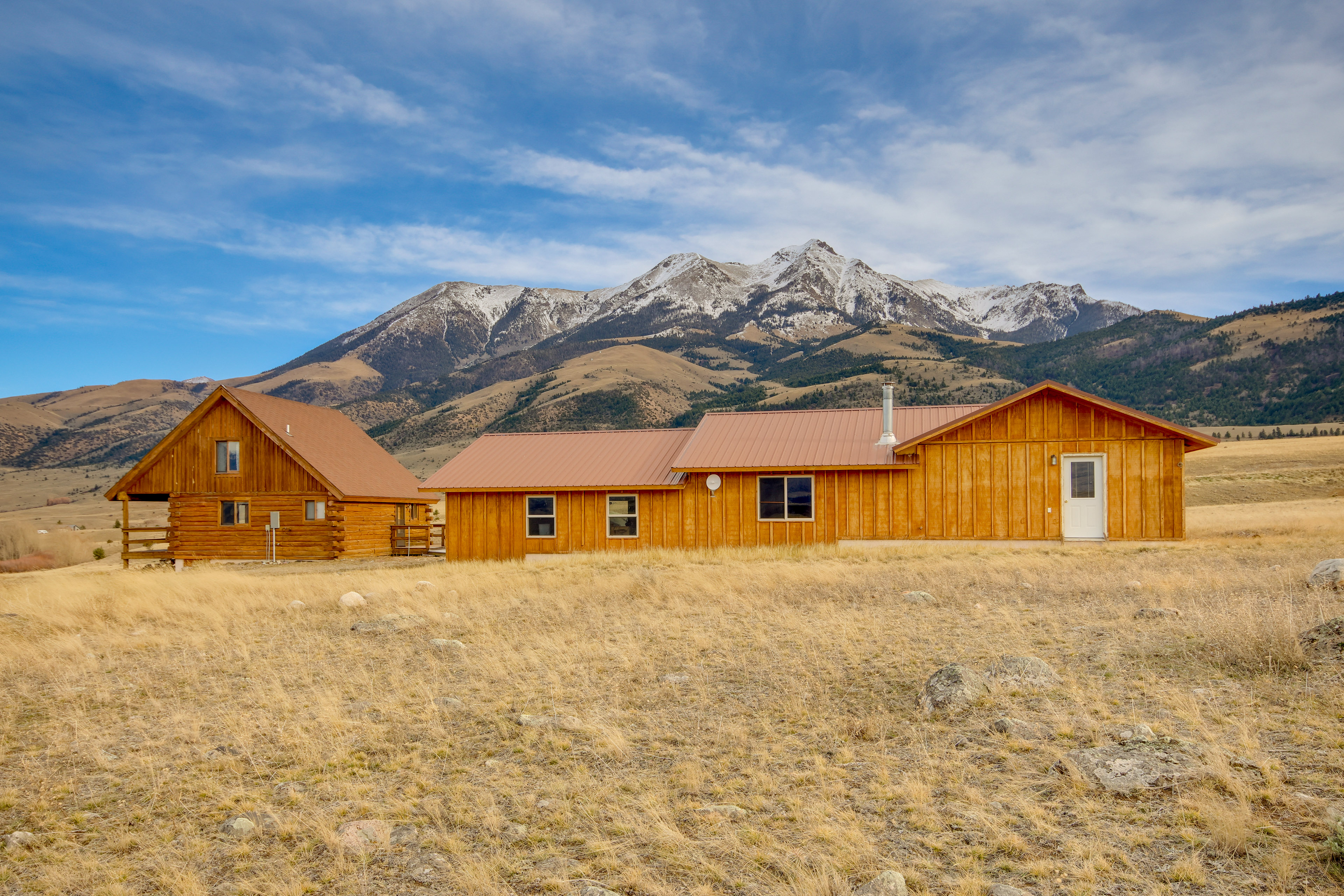 Property Image 1 - Yellowstone Lodge w/ Game Room & Panoramic Views