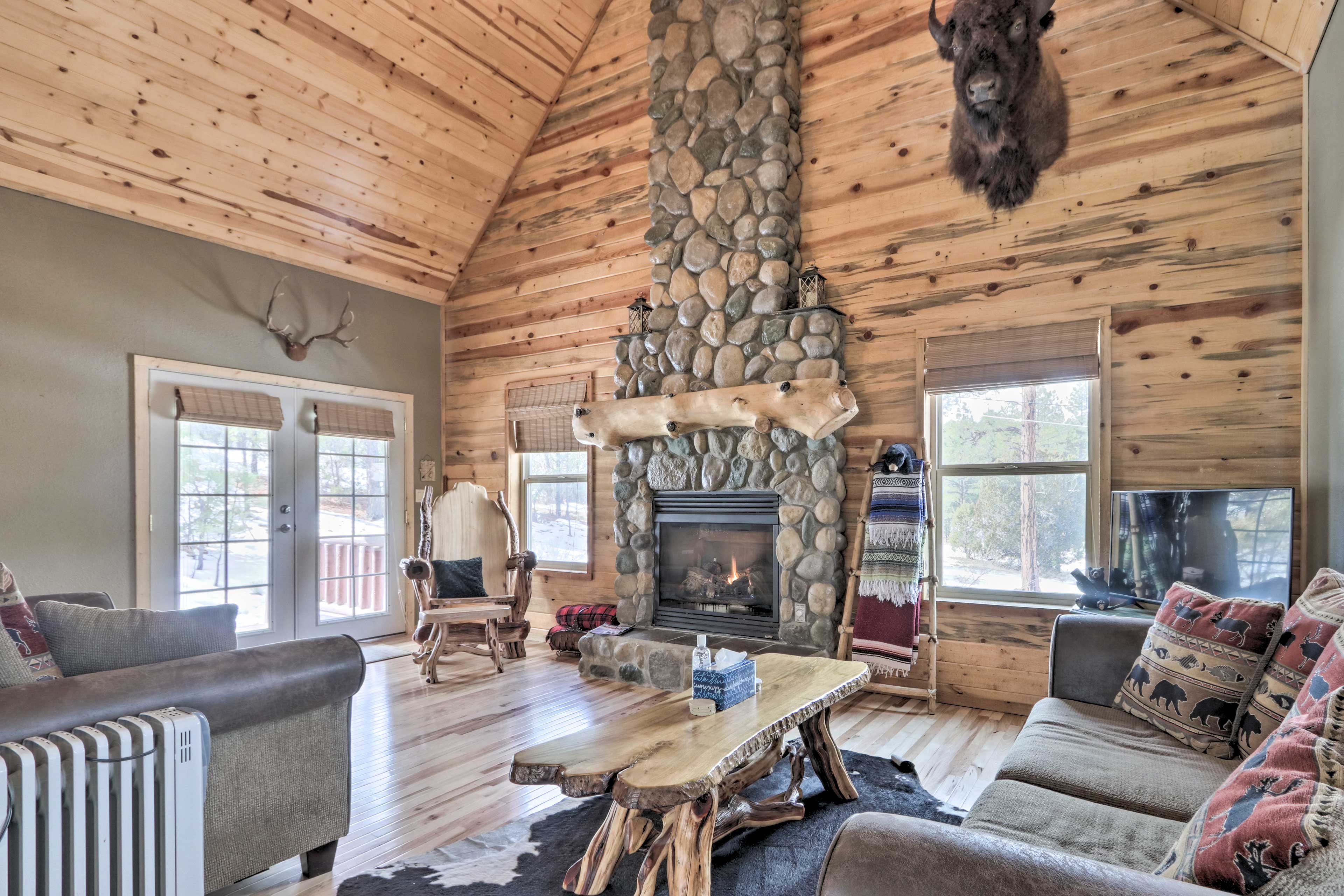 Property Image 1 - Cozy Heber-Overgaard Cabin w/ Fire Pit, Game Room!