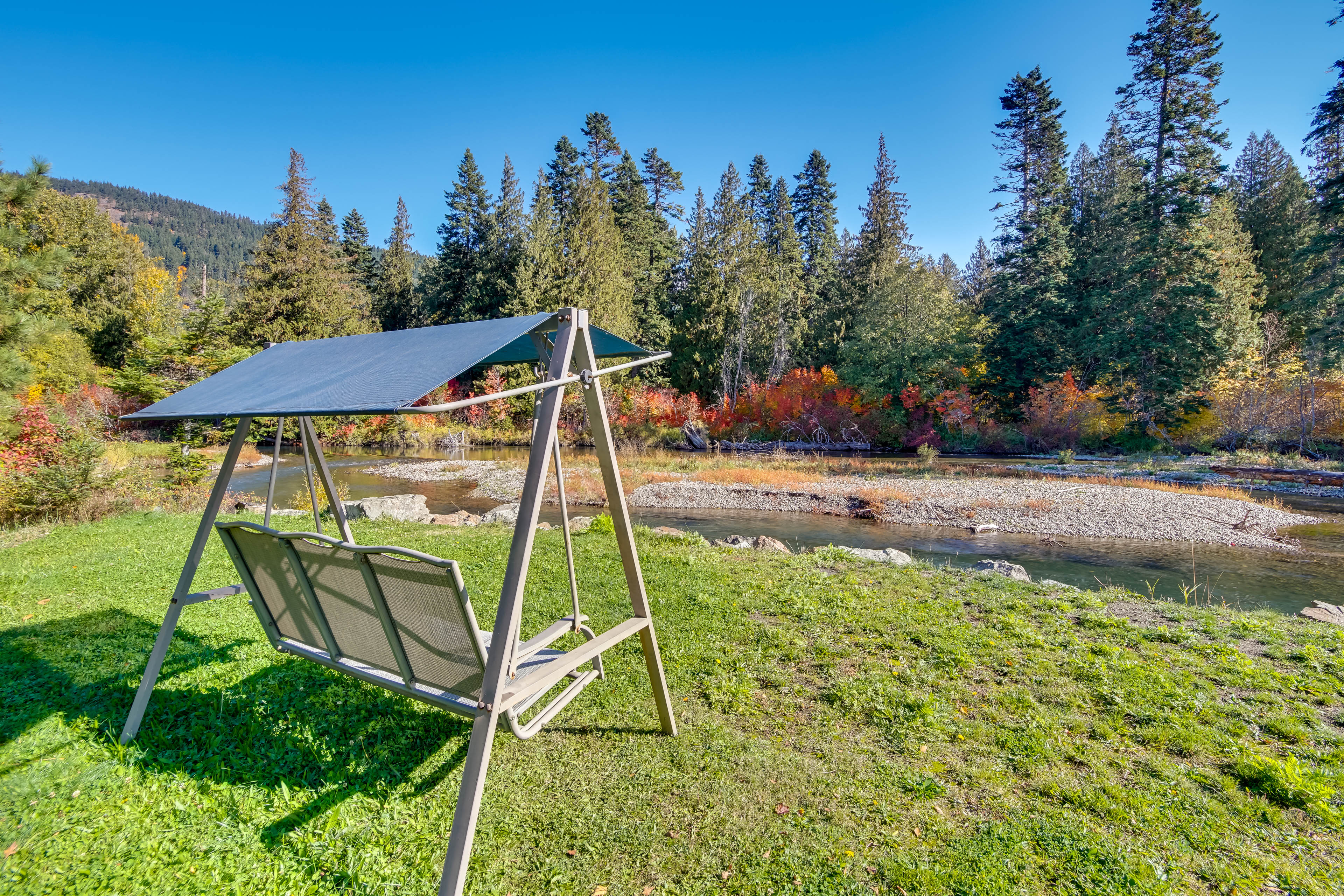 Property Image 1 - Cozy Easton Cabin on the Yakima River!