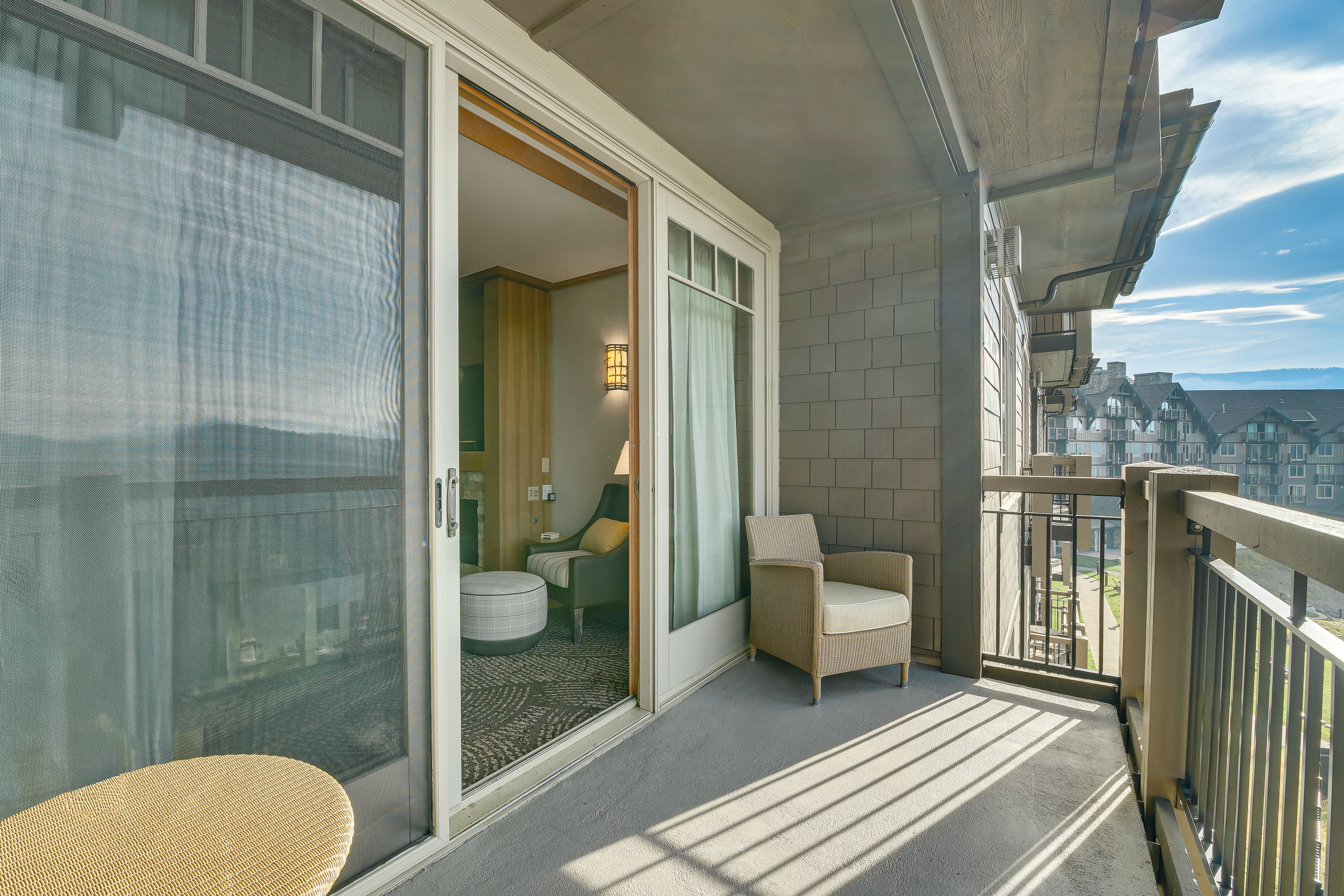 Curated visual reference: Mountain Views Pool Access Cle Elum Condo Home Rental In Photo Inspiration