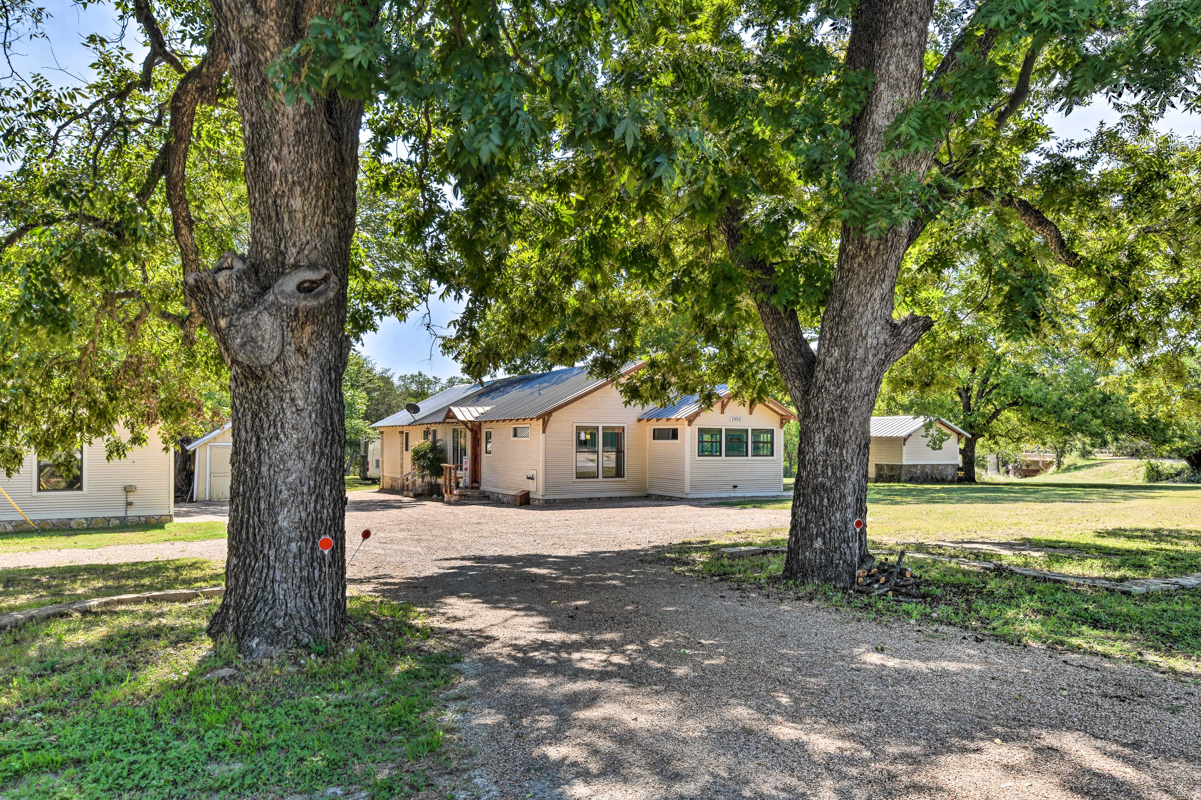 Property Image 2 - Spacious Glen Rose Home on Paluxy Riverfront