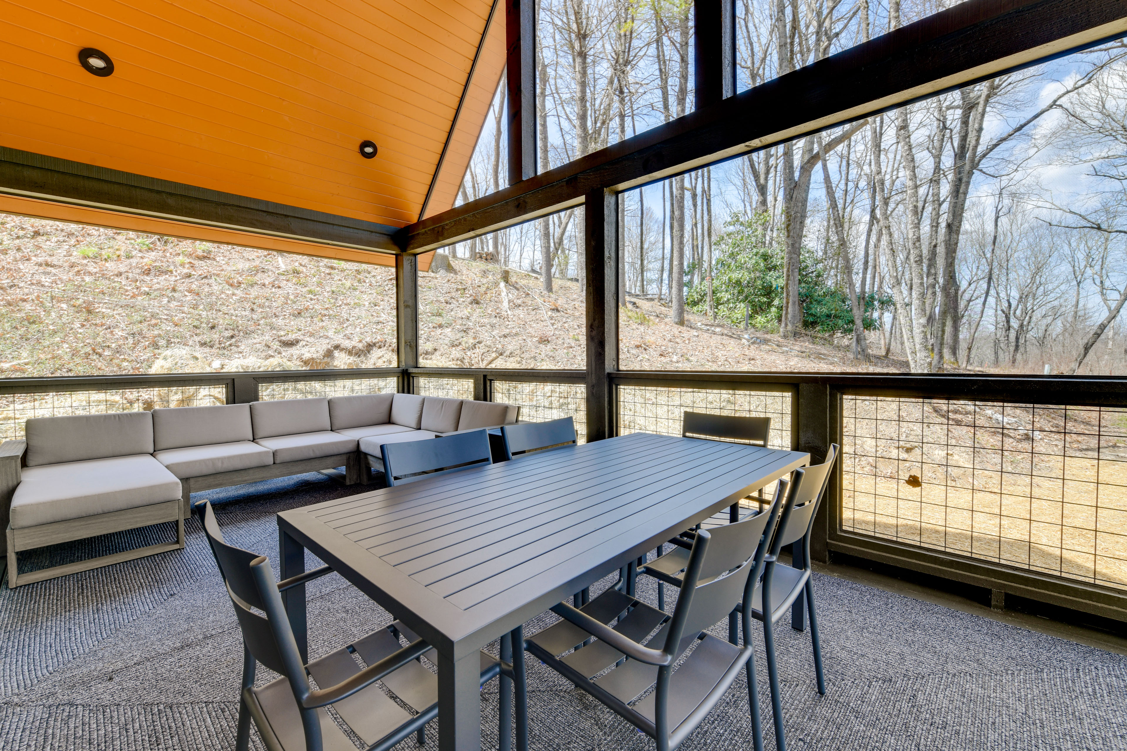 Property Image 2 - Screened Porch: Pet-Friendly Gem in Glenville!