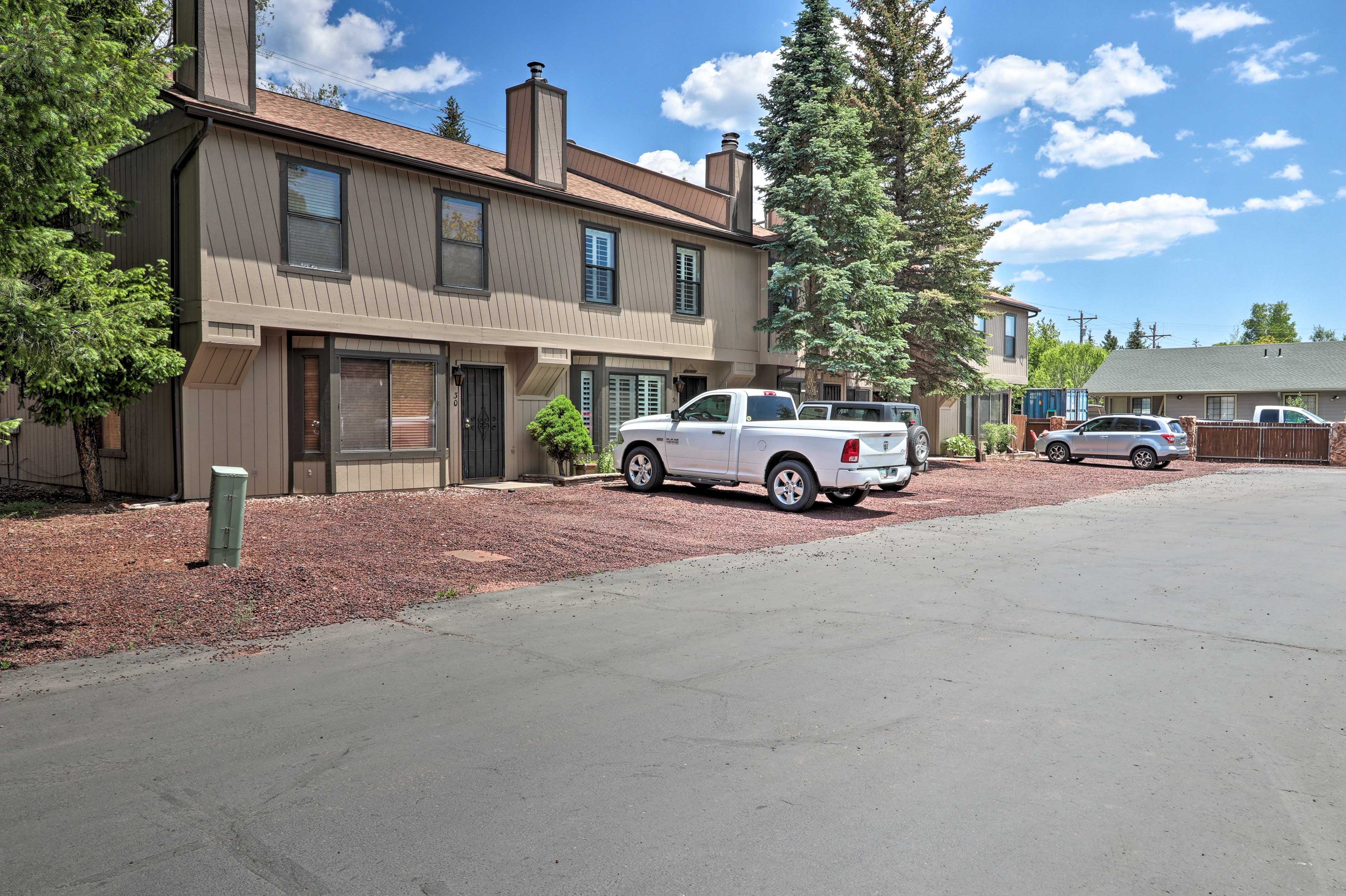 Pinetop Townhome in Gated Resort w/ Pool & Spa!