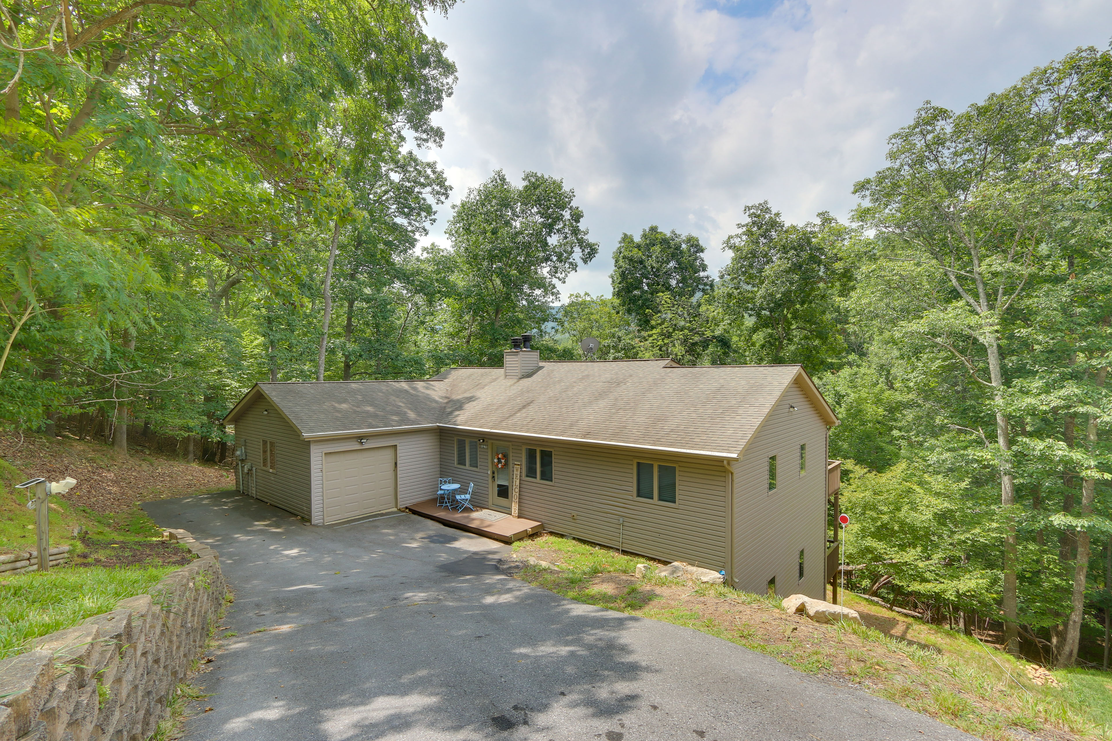 Property Image 2 - Spacious McGaheysville Home: Hot Tub & Pool Table!