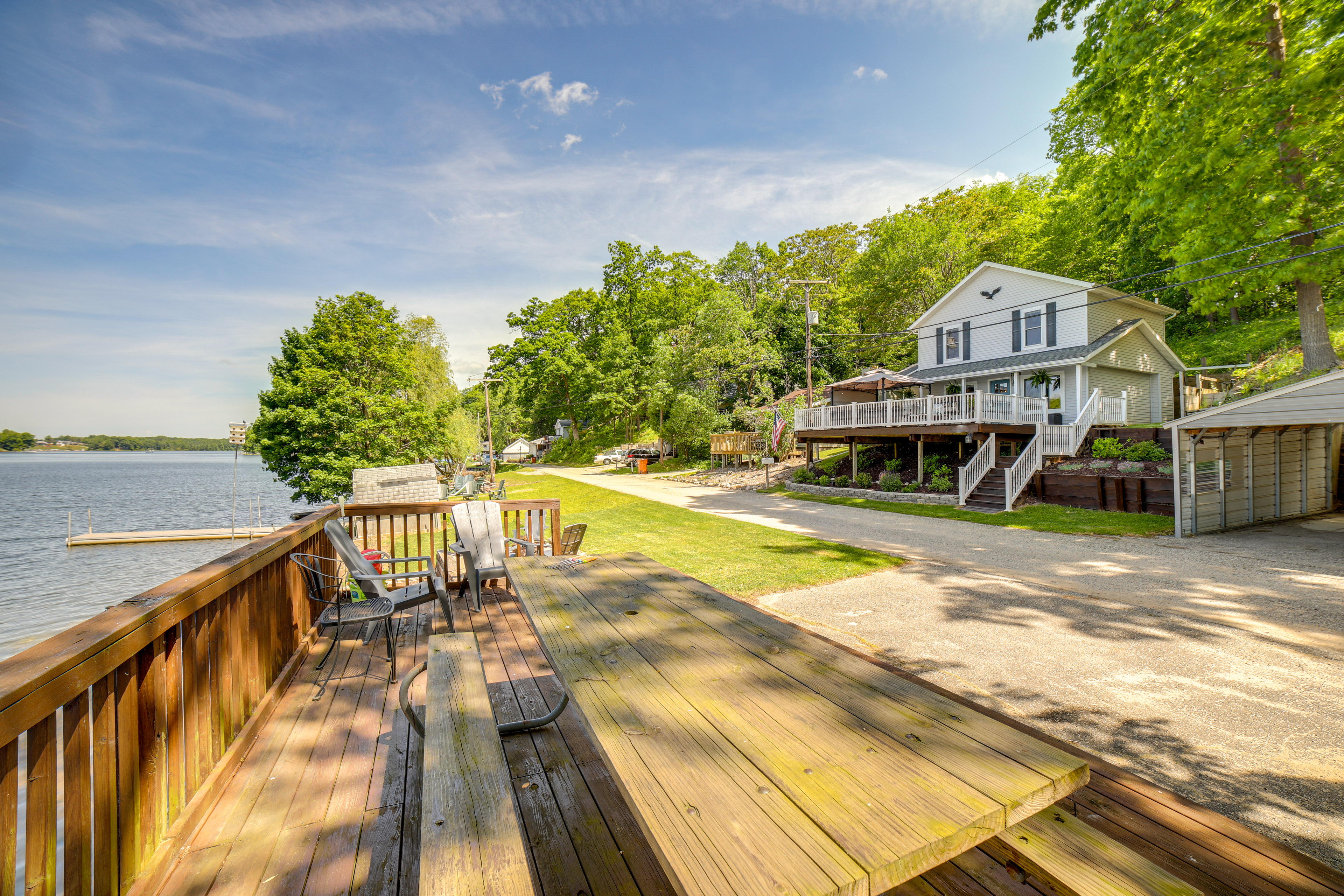 Property Image 1 - Big Pine Island Lake Cottage w/ Boat Dock & Kayaks