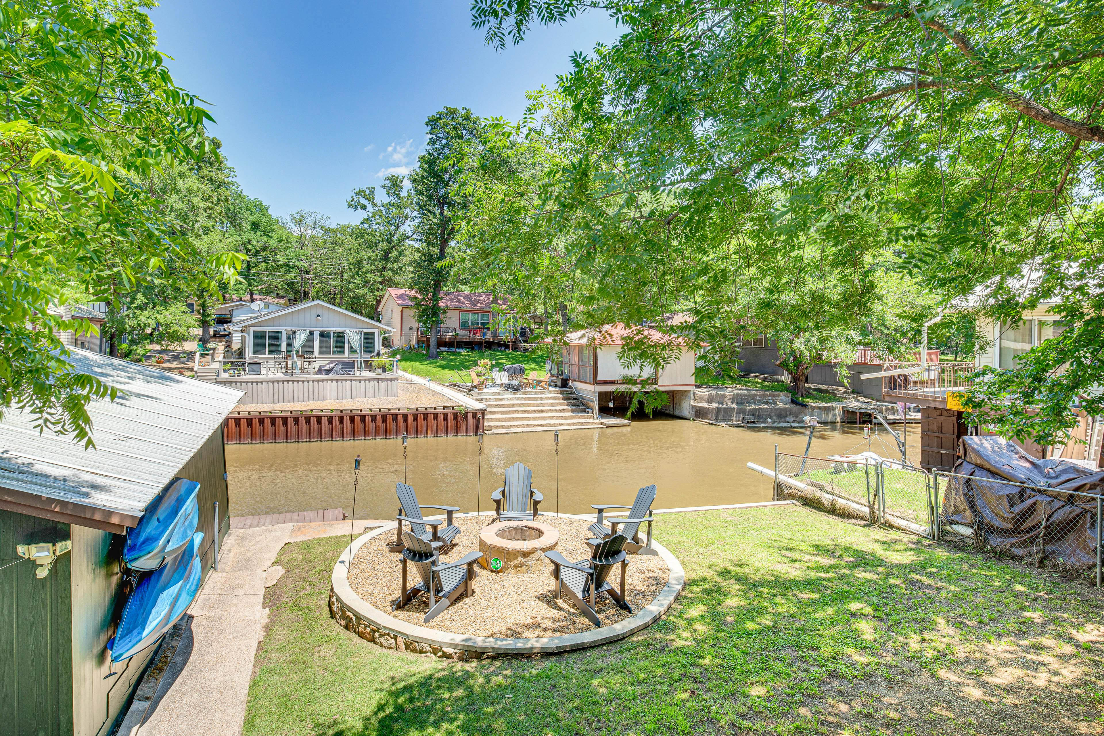 Property Image 2 - Texas Home w/ Deck & Cedar Creek Reservoir Access