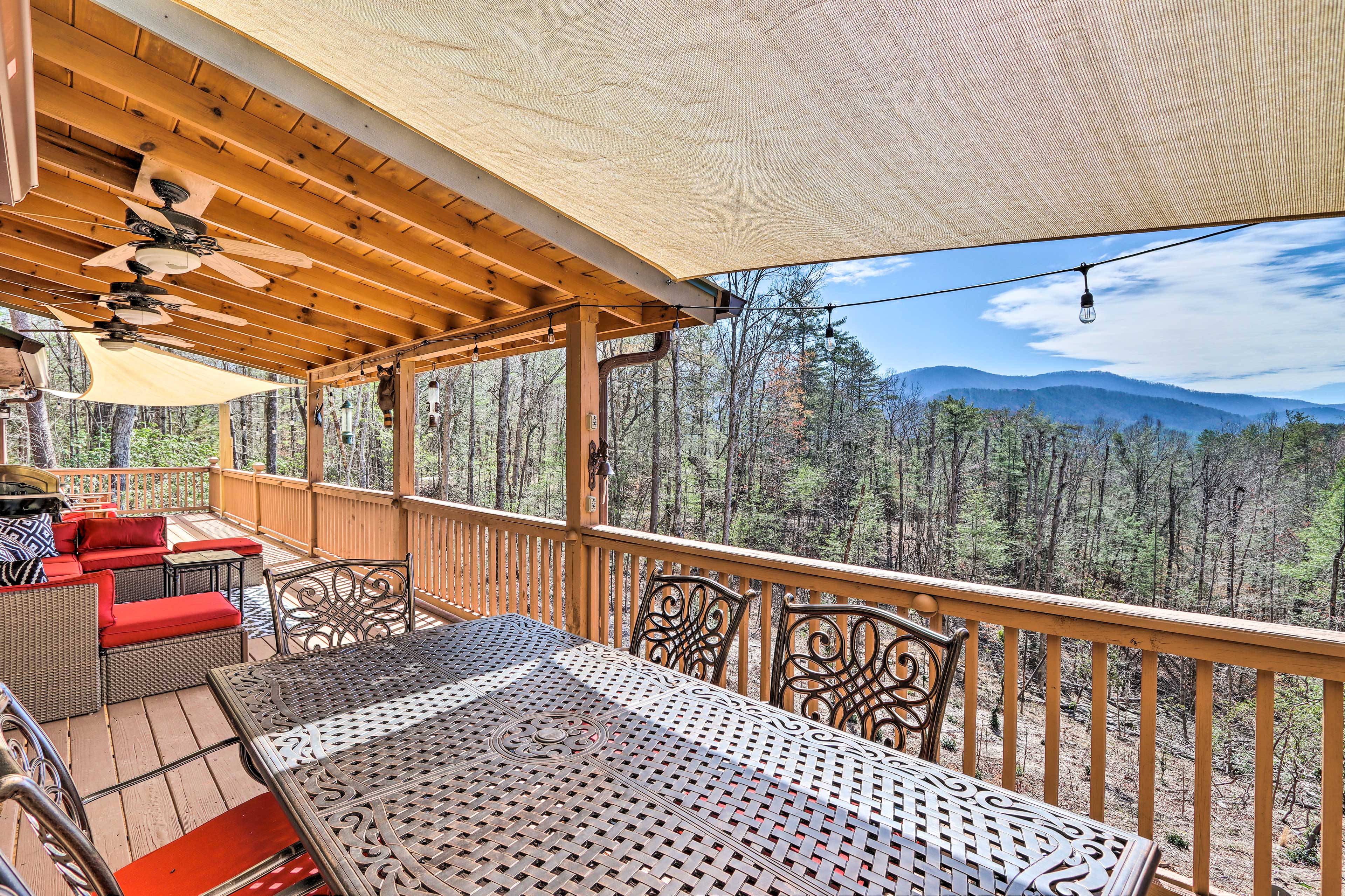 Property Image 1 - Cozy Cherry Log Cabin ~ 10 Mi to Mercier Orchards