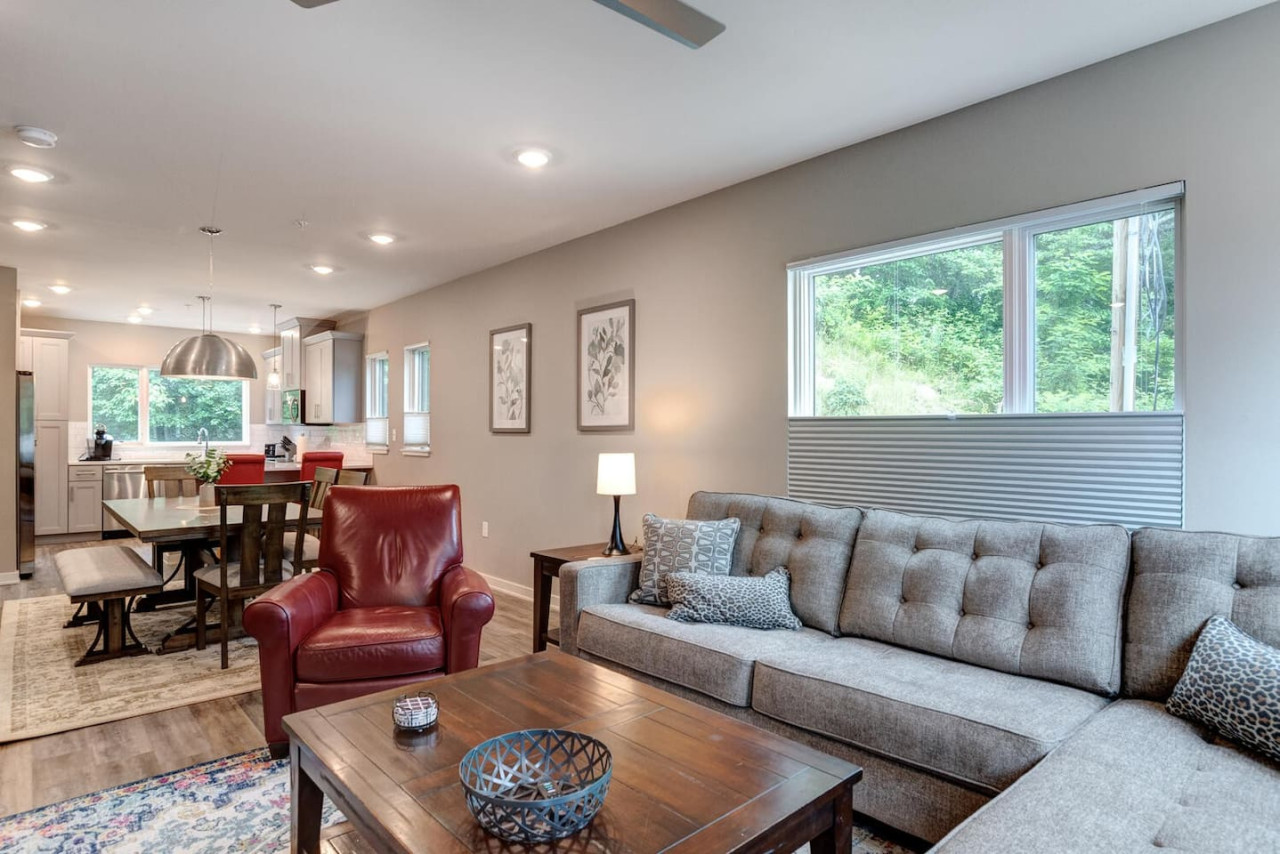 City View South Slope Townhome